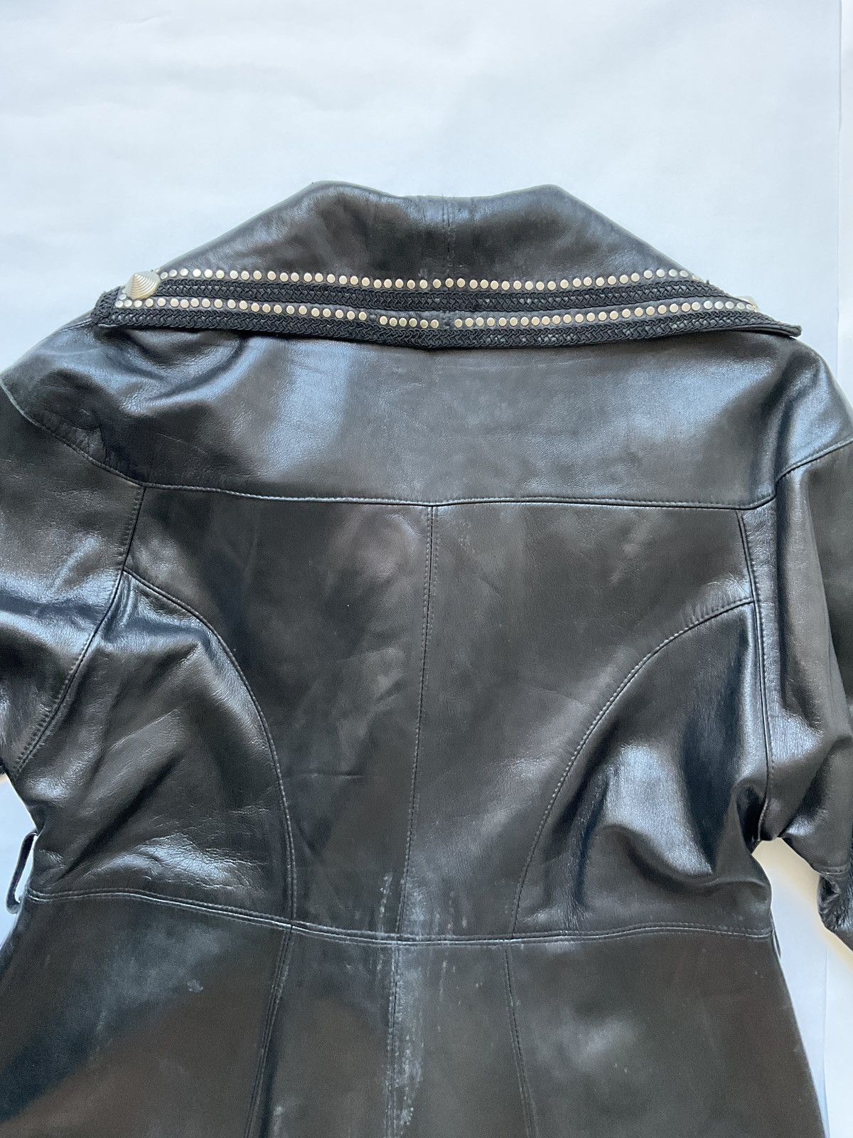 Vintage Leather coat with beautiful studded neckline Size XL / US 12-14 / IT 48-50 - 10 Thumbnail