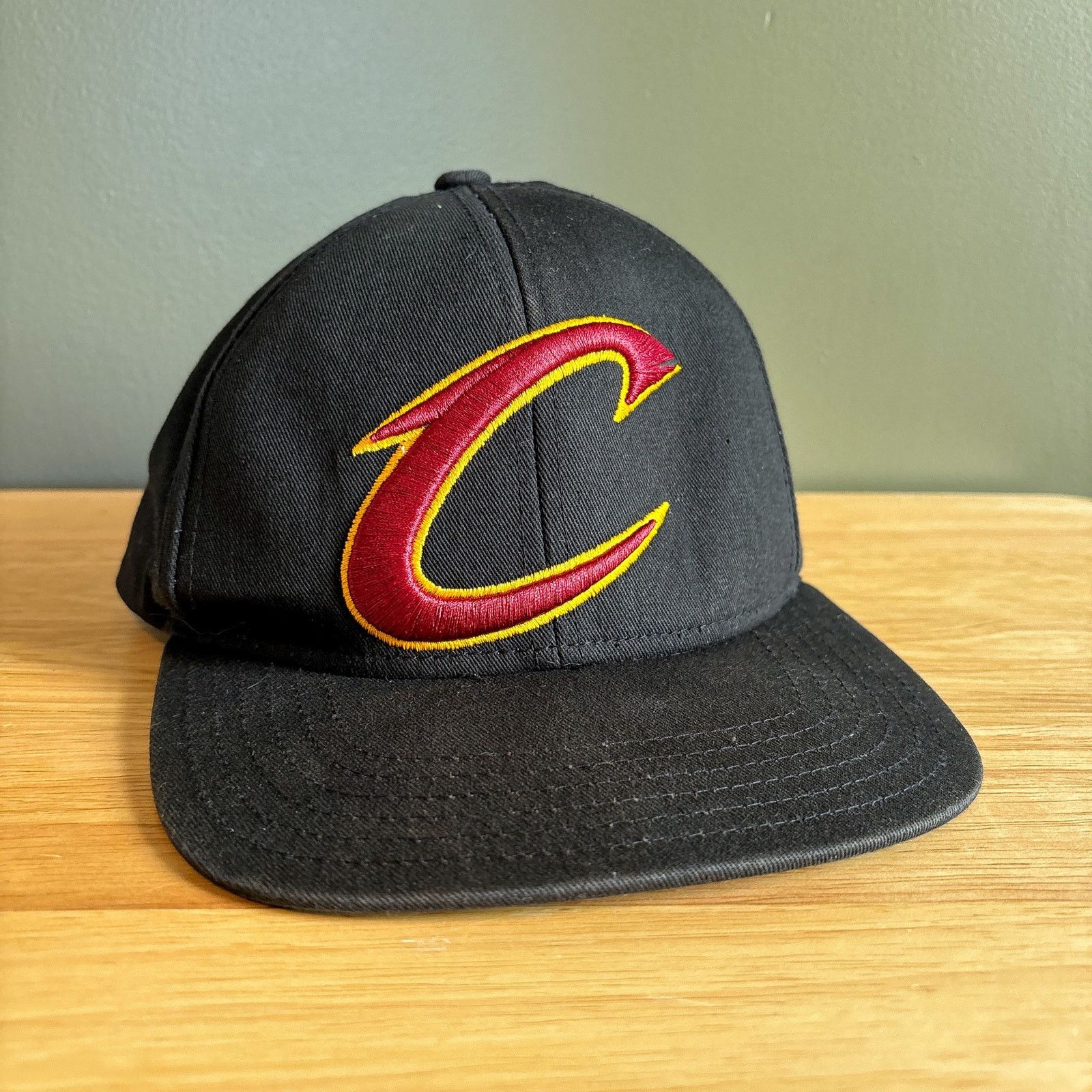 Adidas × NBA Adidas Cleveland Cavaliers NBA Basketball Youth SnapBack Hat Size ONE SIZE - 1 Thumbnail