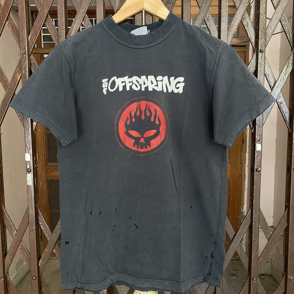 Band Tees Vintage 90s The Offspring "hot head" skull logo t-shirt Size US L / EU 52-54 / 3 - 1 Thumbnail