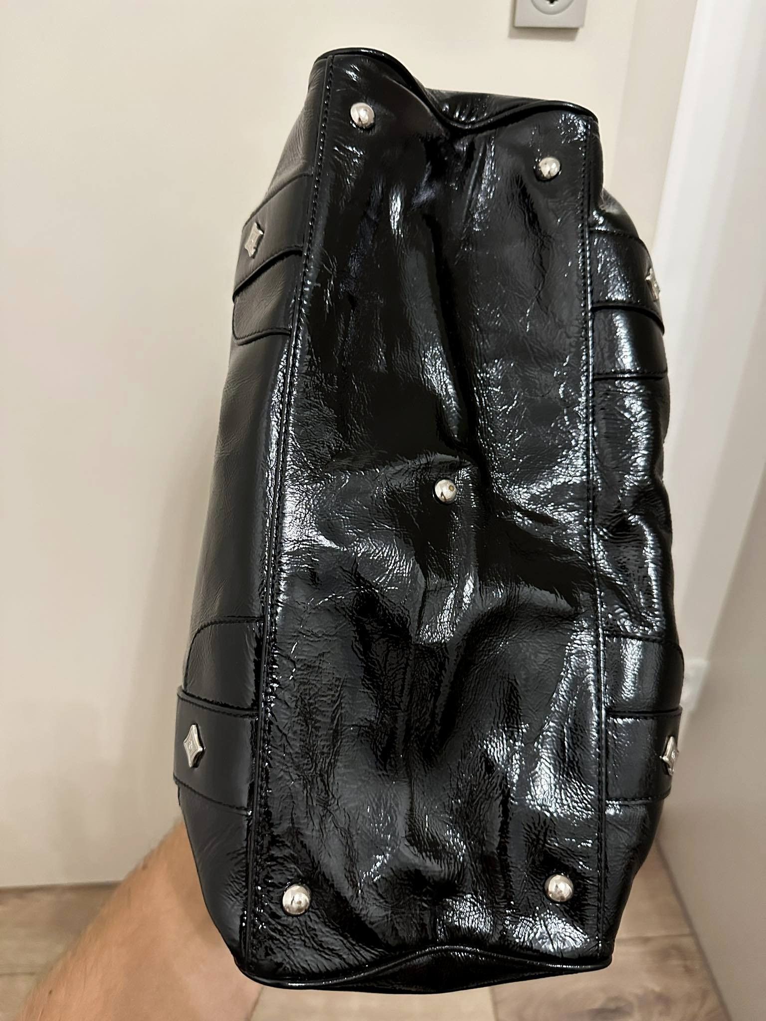 MCM MCM Spellout Logo Patent Leather Black Bag Size ONE SIZE - 6 Thumbnail