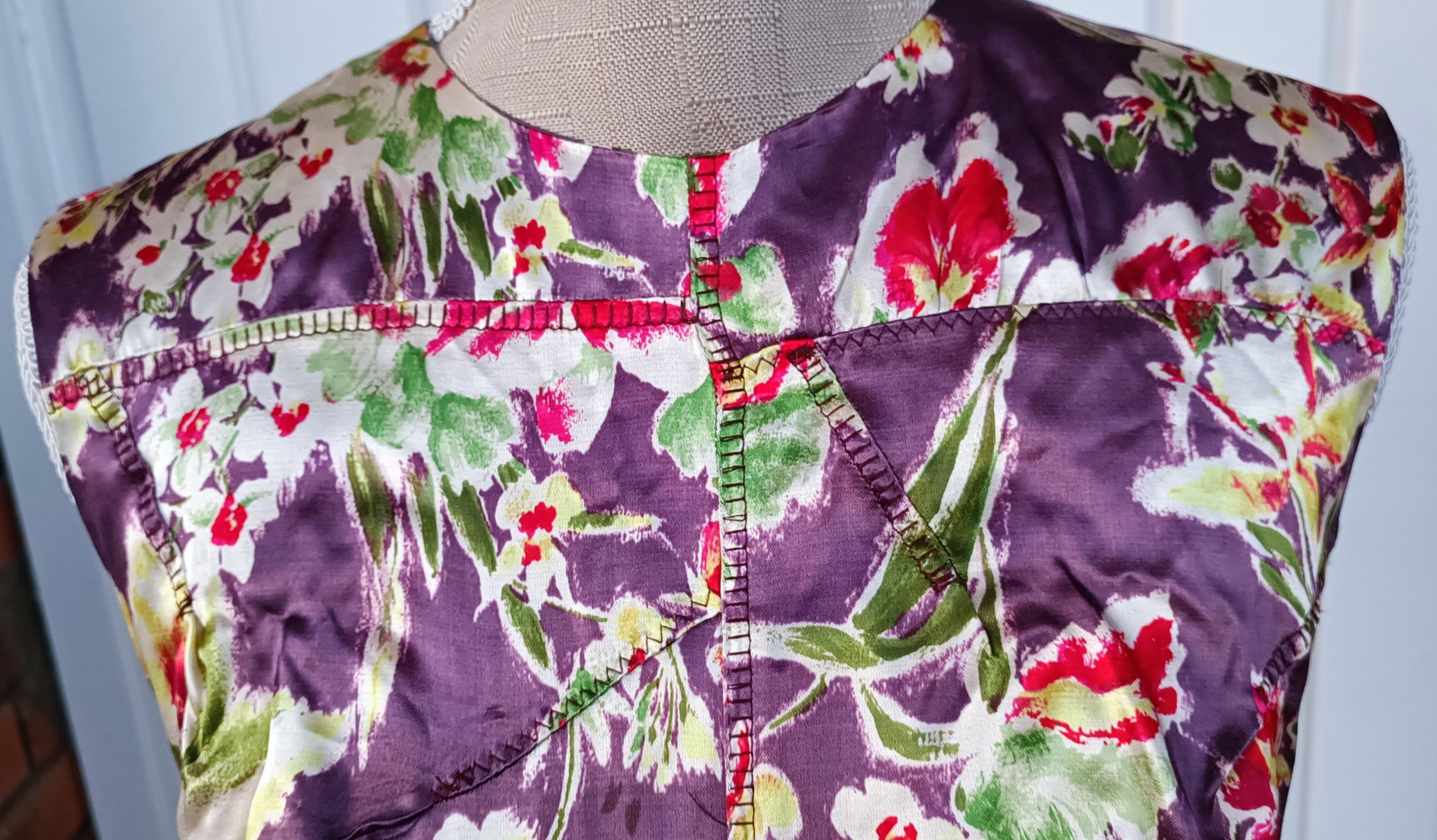 Jean Paul Gaultier 2000's- Midi dress in shiny purple satin Size M / US 6-8 / IT 42-44 - 2 Thumbnail