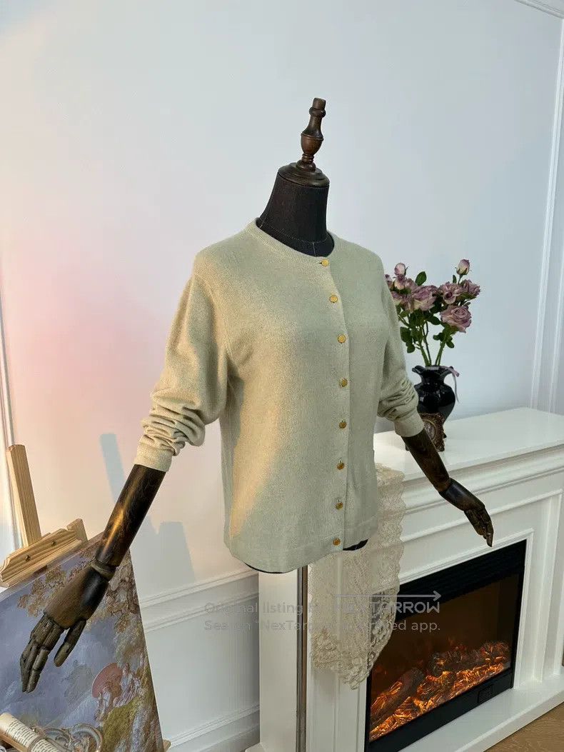 Hermes Hermes 1990s Gold-Button Cashmere Knit Sweater - Rose Bean Size L / US 10 / IT 46 - 4 Thumbnail