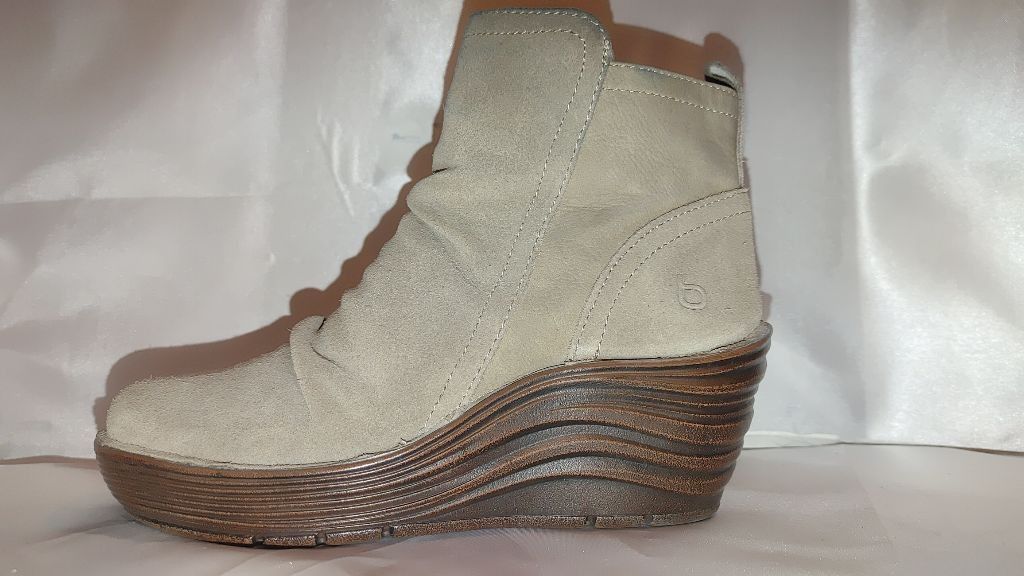 The Unbranded Brand Bionica Diablo Gilford Suede Boots Size 6M Size US 6 / IT 36 - 2 Thumbnail