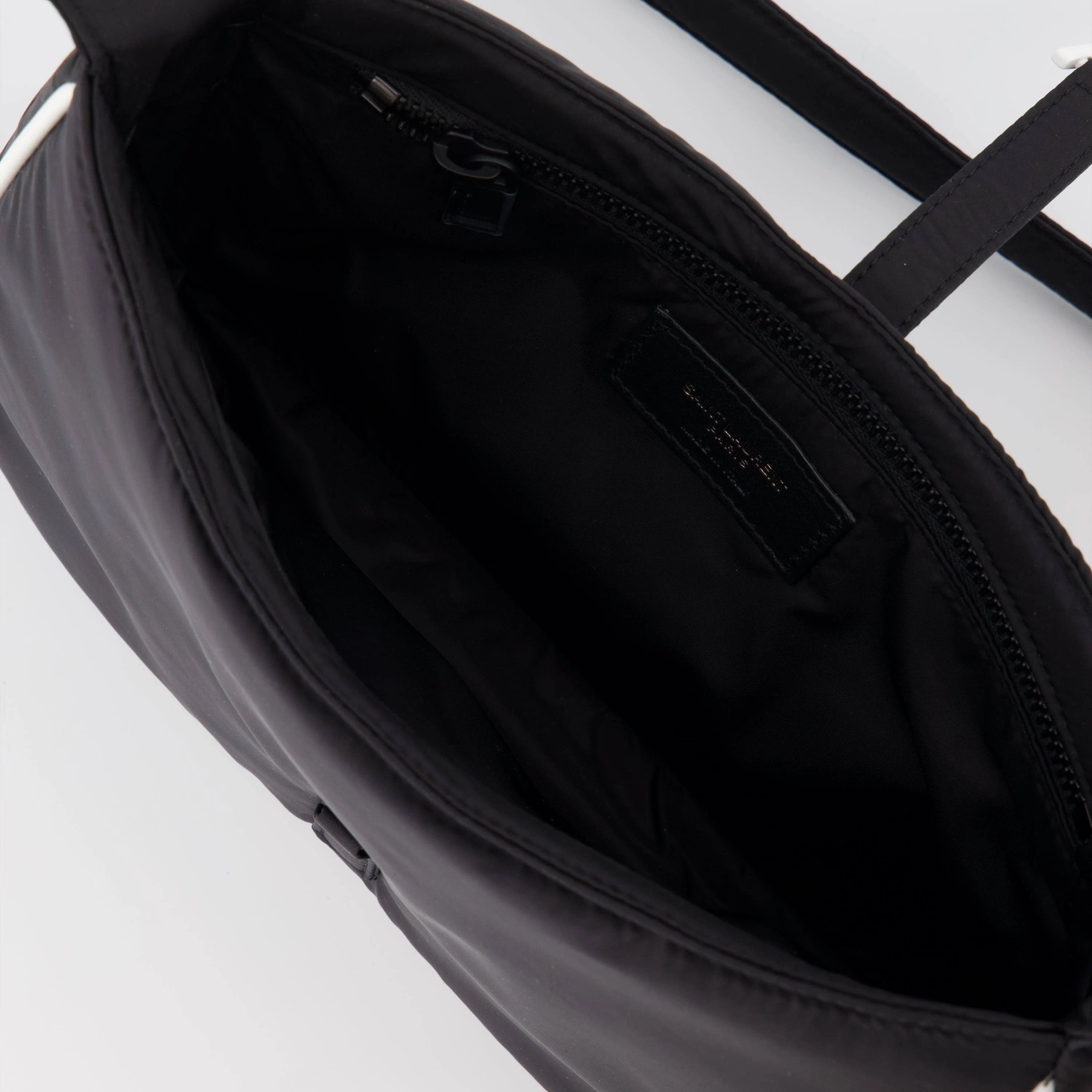 Saint Laurent Paris o1s1wg111124 Size: OS / Le 5 A 7 Crossbody Bag Black & White Size ONE SIZE - 4 Thumbnail