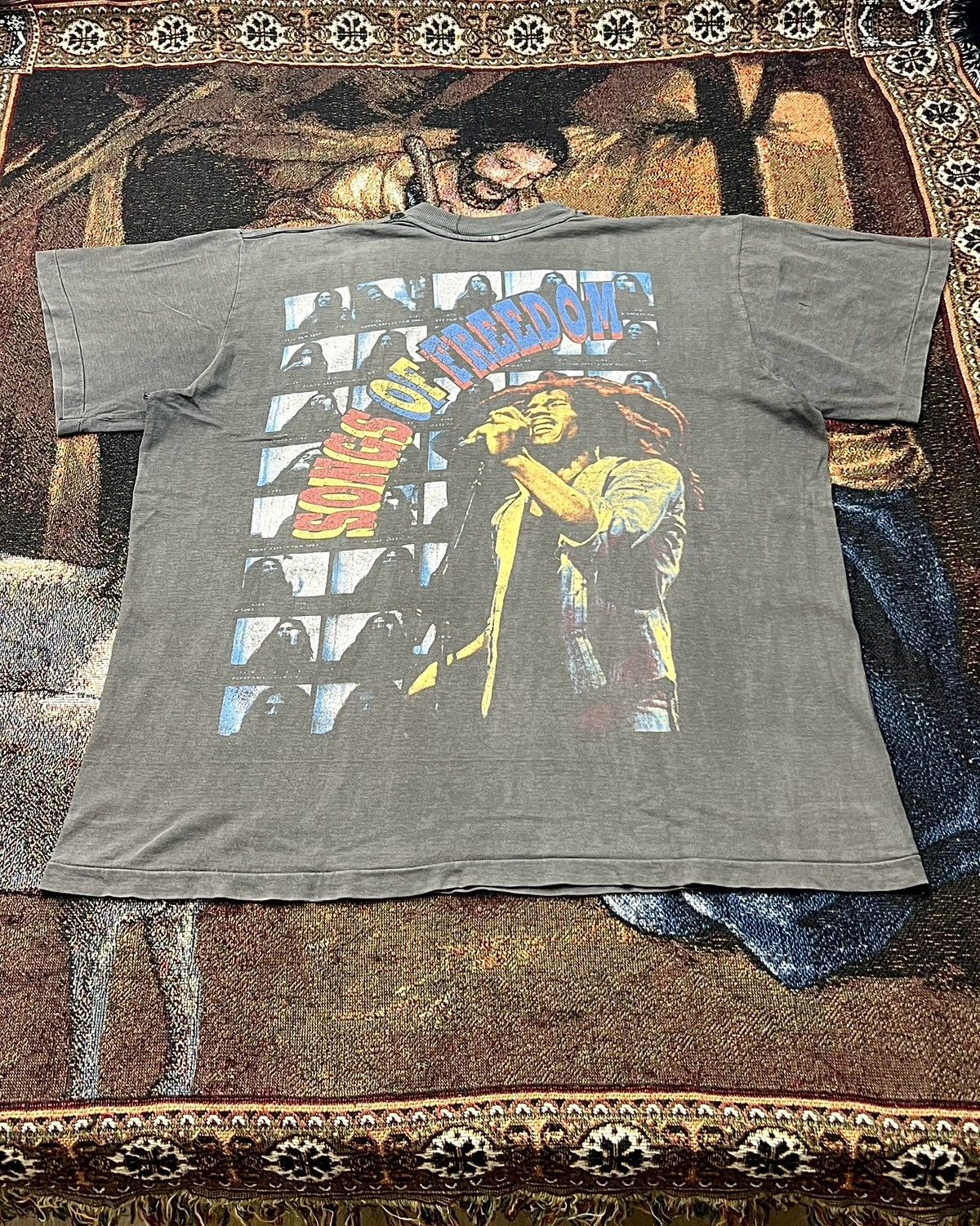 Vintage Bob Marley "Songs of Freedom" Rap Tee Size US XL / EU 56 / 4 - 4 Thumbnail