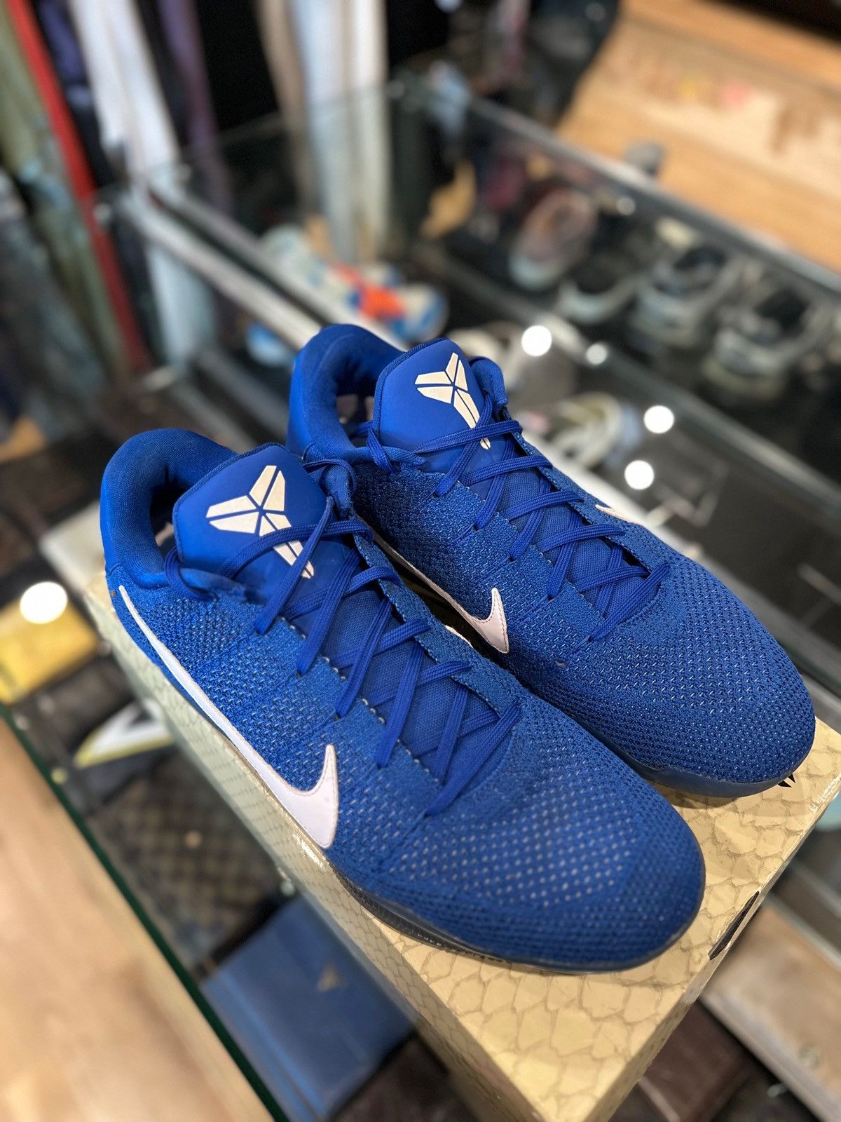 Nike Kobe 6 Elite Low Kentucky PE Clean OG Size 16 Size US 15 / EU 48 - 2 Thumbnail