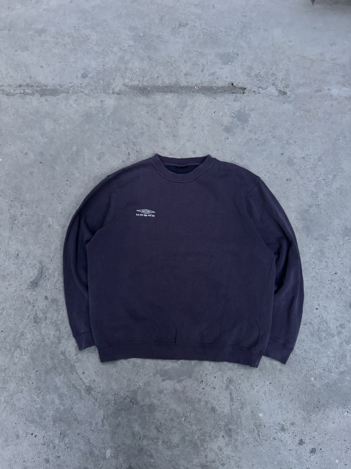 Umbro VINTAGE DISTRESSED WASHED UMBRO SWEATSHIRT Size US M / EU 48-50 / 2 - 2 Thumbnail