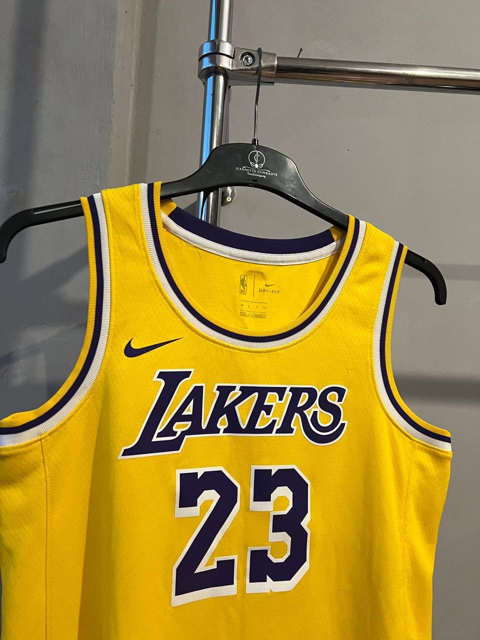 NBA 2020 LOS ANGELES LAKERS #23 JAMES LEBRON BASKETBALL JERSEY S Size US S / EU 44-46 / 1 - 5 Thumbnail