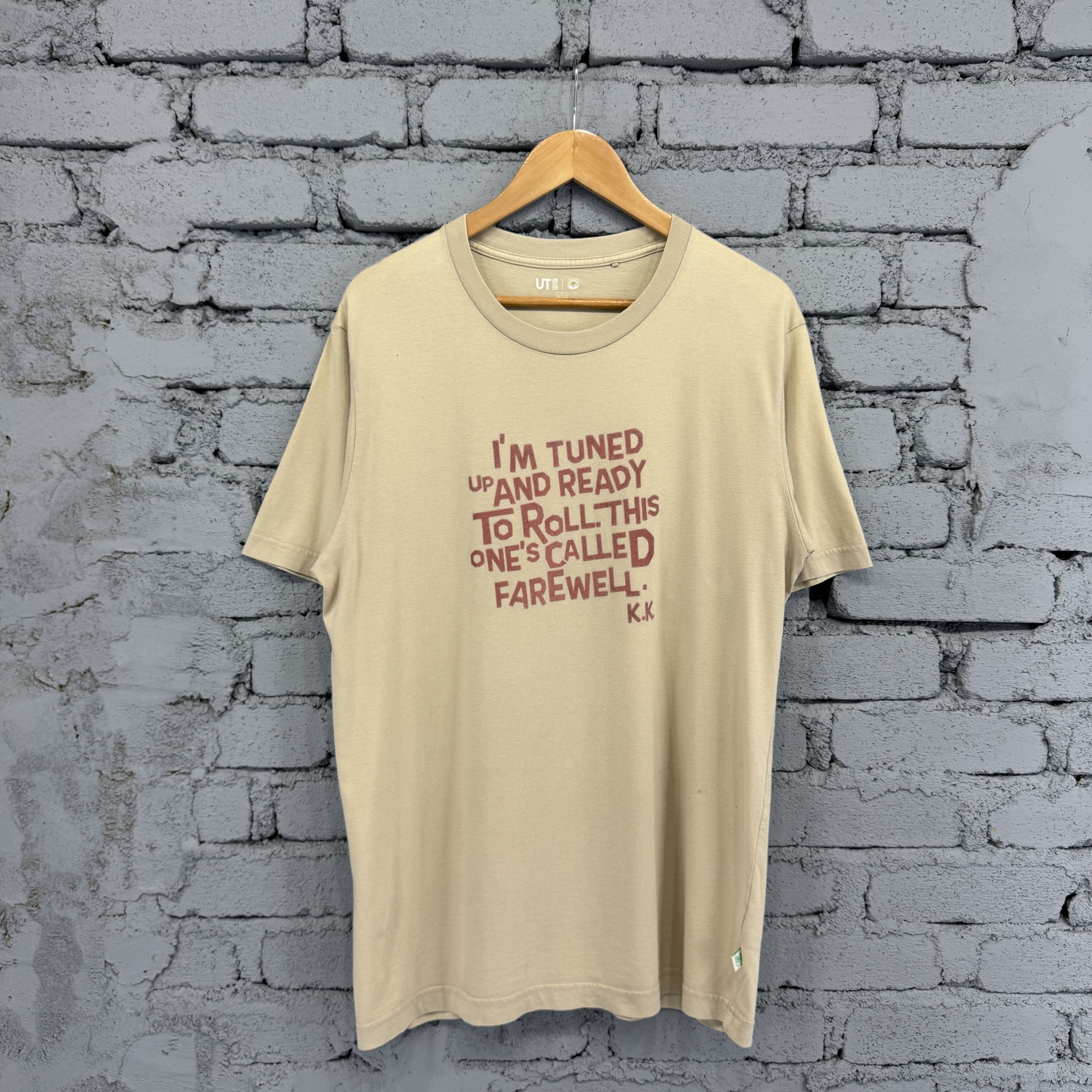 Anime Uniqlo Animal Crossing New Horizons 2020 Slogan Tshirt Size US L / EU 52-54 / 3 - 1 Thumbnail