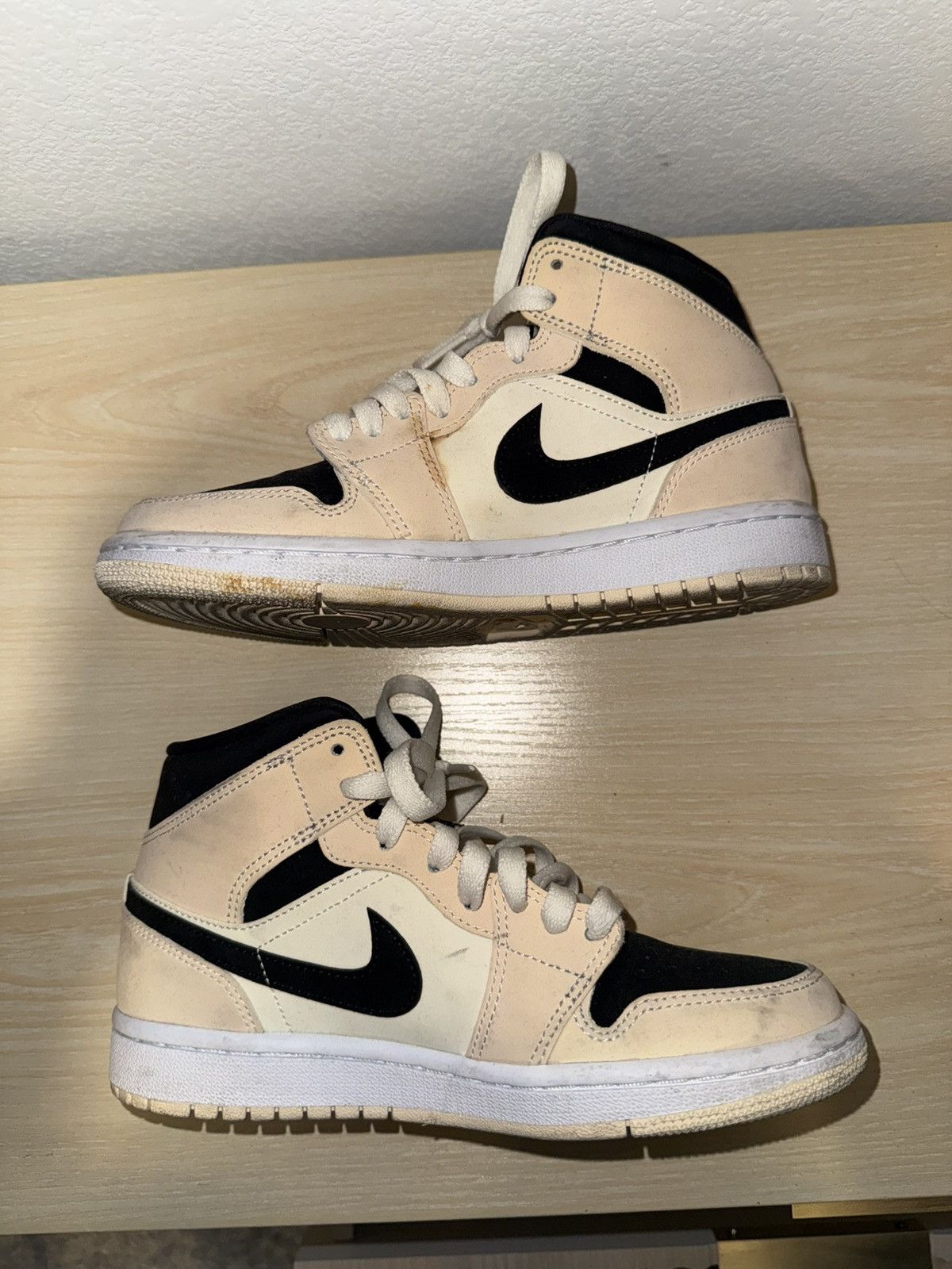 Nike Jordan 1 Mid Barely Orange - BQ6472-800 - US Size US 5.5 / EU 38 - 3 Thumbnail