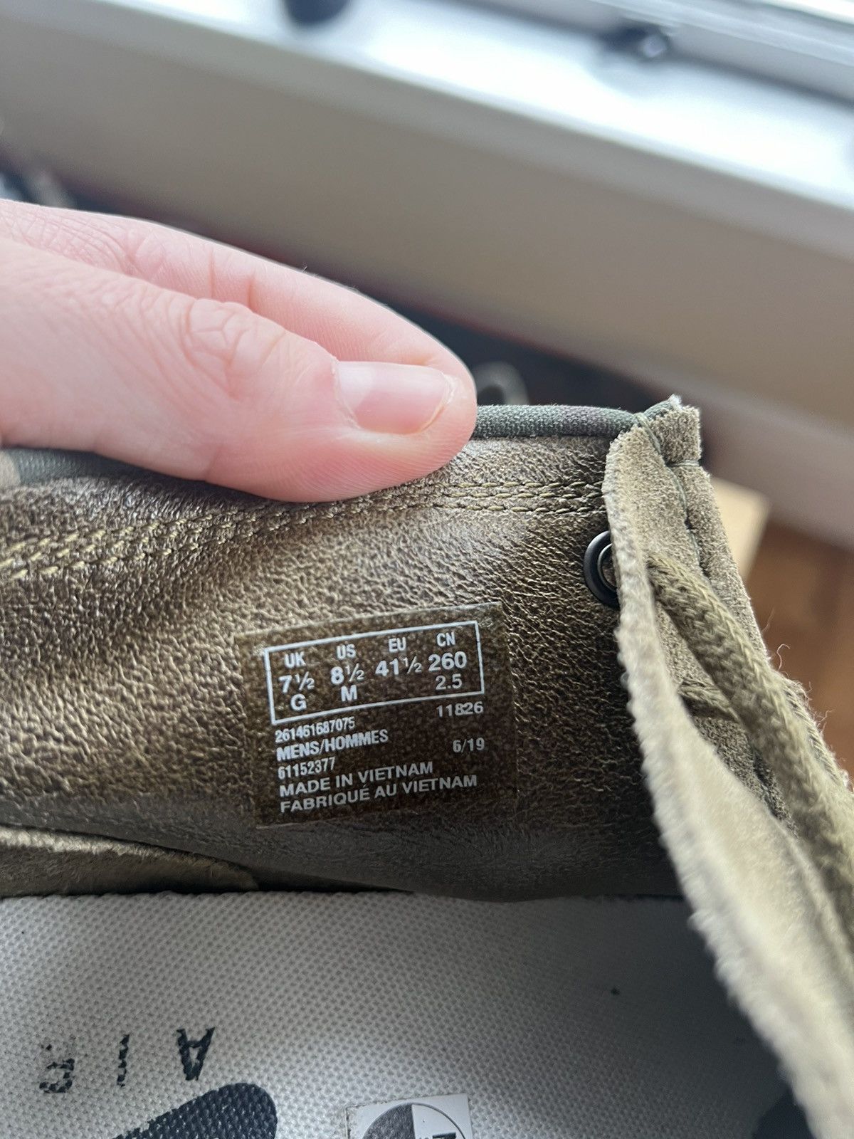 Carhartt Wip × Clarks Clarks Wallabee Carhartt WIP Size US 8.5 / EU 41-42 - 4 Thumbnail