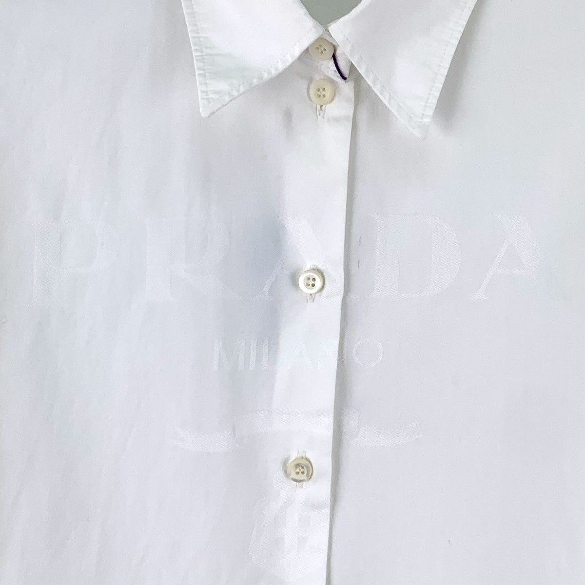 Prada Prada Collared Single-breasted Short Sleeve Shirt K26WX Size S / US 4 / IT 40 - 4 Thumbnail