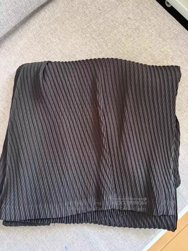 Issey Miyake Issey Miyake size:1 Small fish scale pants Size 31" - 2 Thumbnail