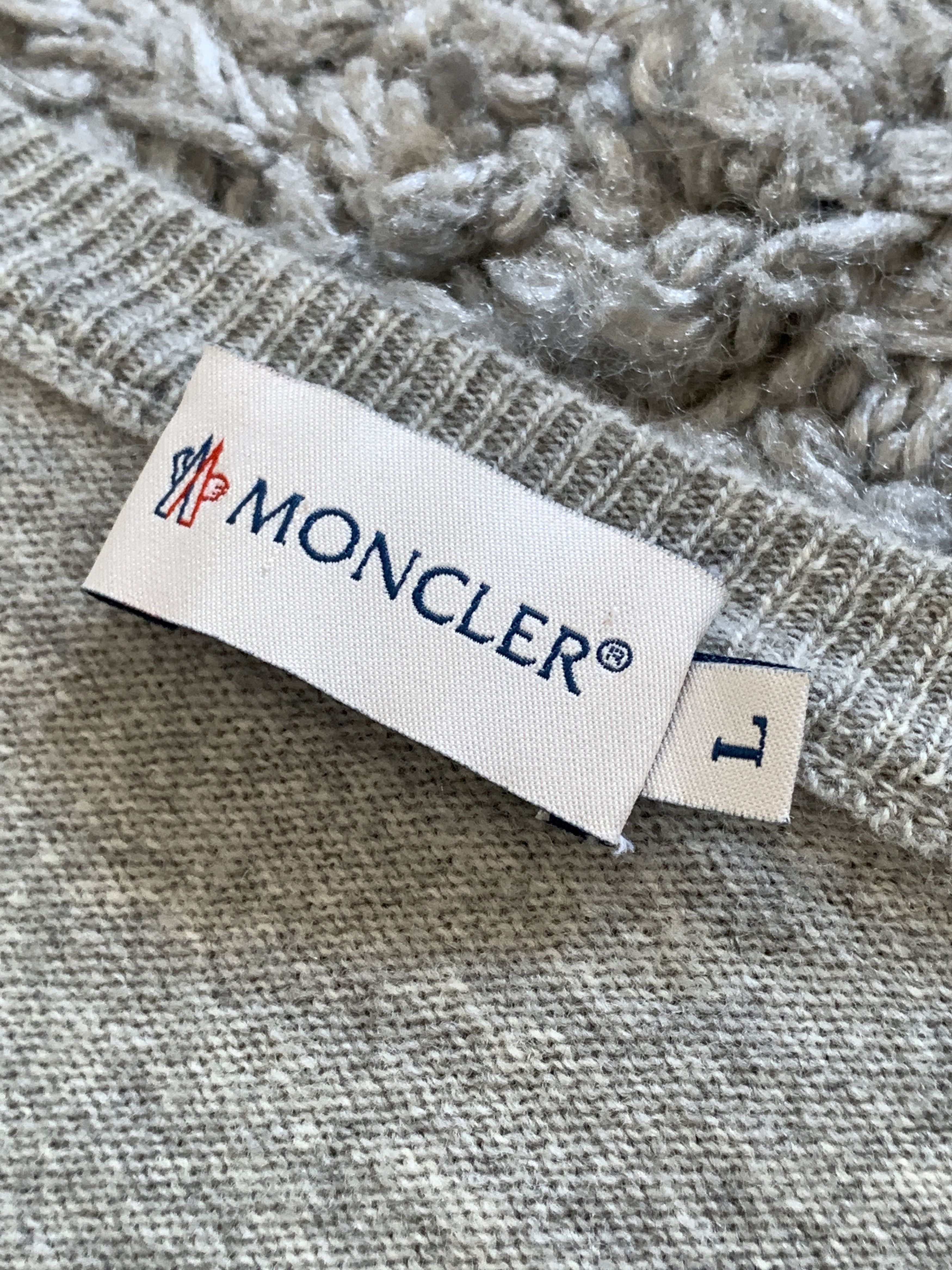 Moncler moncler v-neck grey wool sweater maglione tricot Size US L / EU 52-54 / 3 - 4 Thumbnail