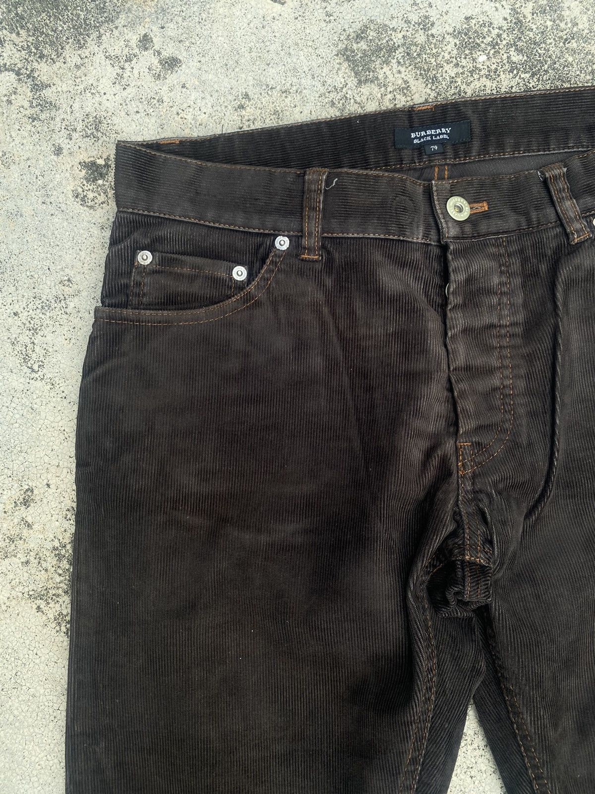Burberry × Designer × Japanese Brand Burberry Loose Corduroy Pants Size US 32 / EU 48 - 3 Thumbnail