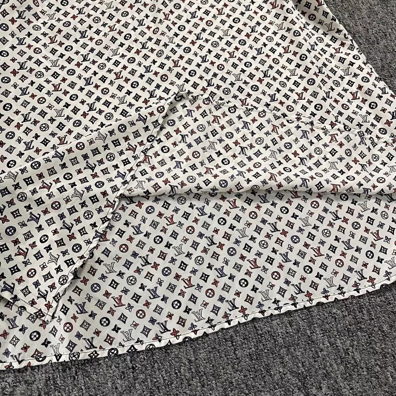 Louis Vuitton Louis Vuitton Full logo short Size M / US 6-8 / IT 42-44 - 6 Thumbnail