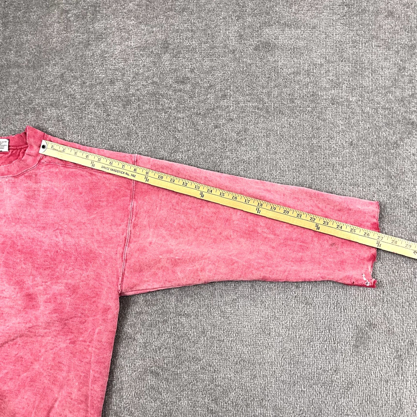 Lee VINTAGE LEE Sweatshirt Mens Large Pink Crew Neck Skate Surf Distressed Thrashed Size US L / EU 52-54 / 3 - 6 Thumbnail