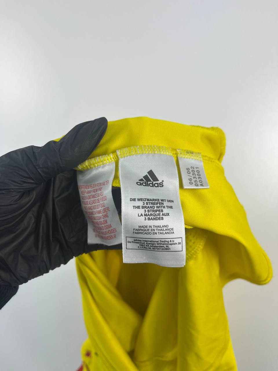 Adidas Liverpool 2006 Away Shirt Adidas 053302 Carlsberg Size S Size US S / EU 44-46 / 1 - 7 Thumbnail