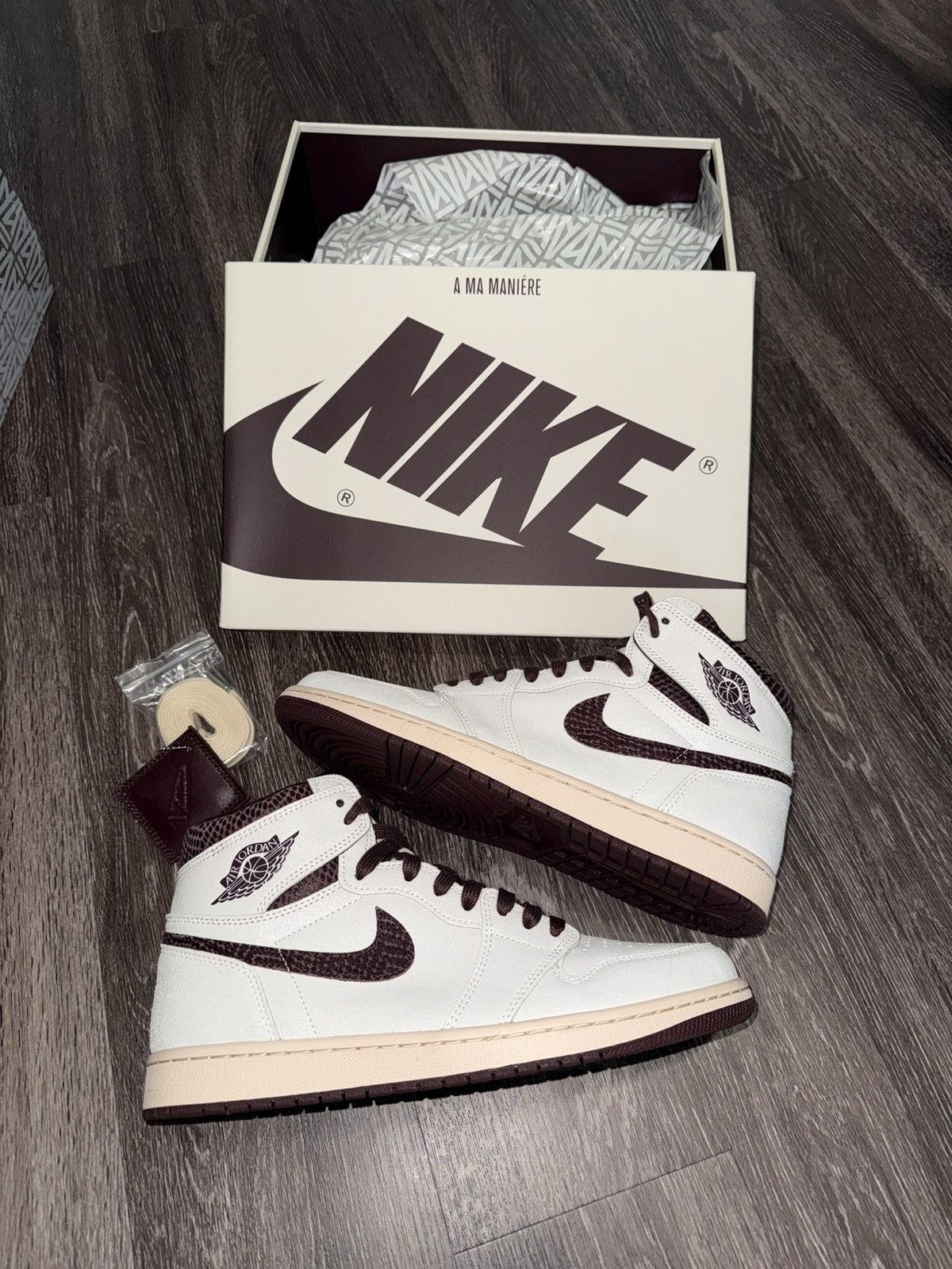 A Ma Maniere × Jordan Brand Air Jordan 1 x A Ma Maniere Size US 11 / EU 44 - 1 Thumbnail