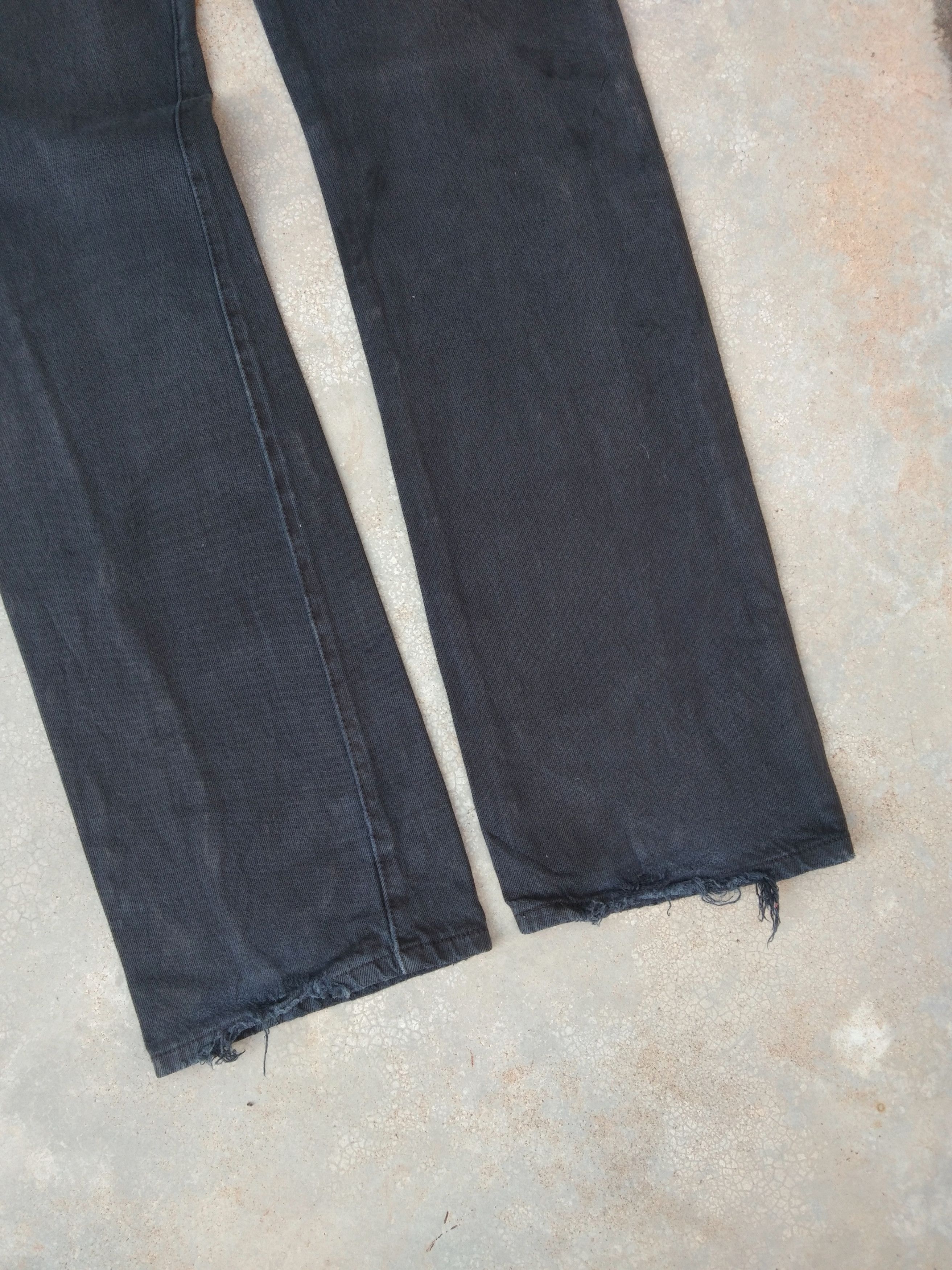 Levi's Vintage Levi's 501 Black Straight Leg Distressed Jeans 31x34 Size US 31 - 3 Thumbnail