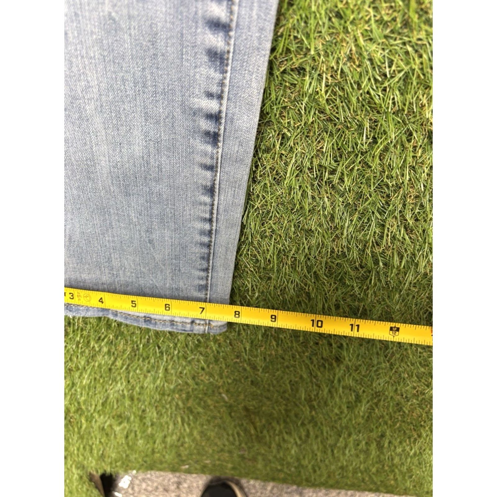 American Eagle Outfitters American Eagle Outfitters Jeans Slim 32x32 Light Wash Denim 5-Pocket Belt Loops Men’s Slim Straight Jeans Blue Size US 32 / EU 48 - 6 Thumbnail
