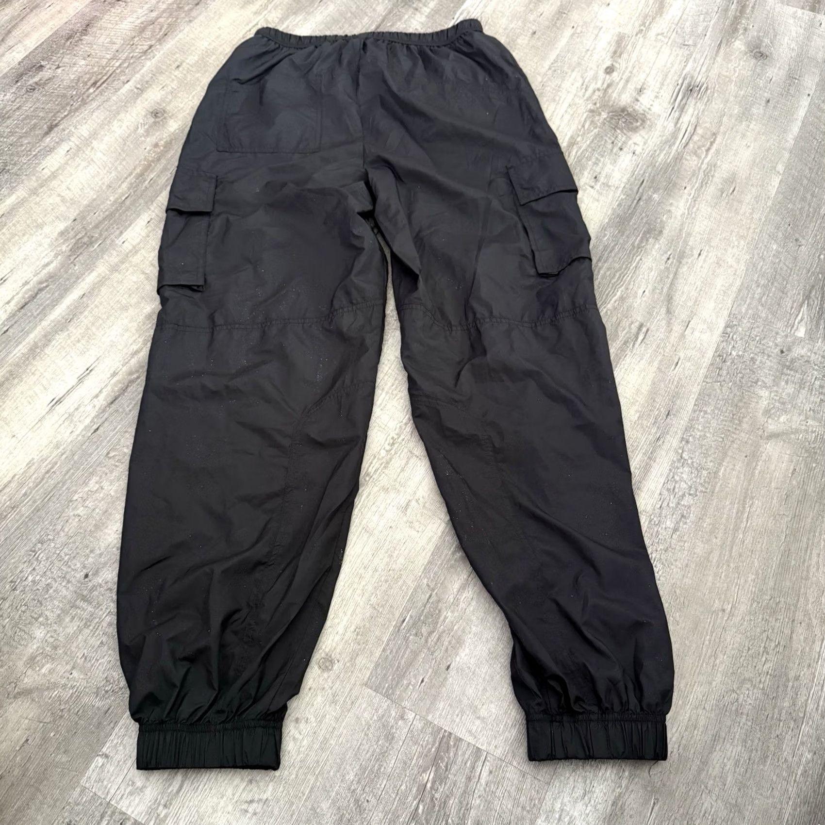 Fabletics Fabletics Womens Small Lightweight Cargo Jogger Pants Black Pull-On Elastic Size 28" / US 6 / IT 42 - 4 Thumbnail