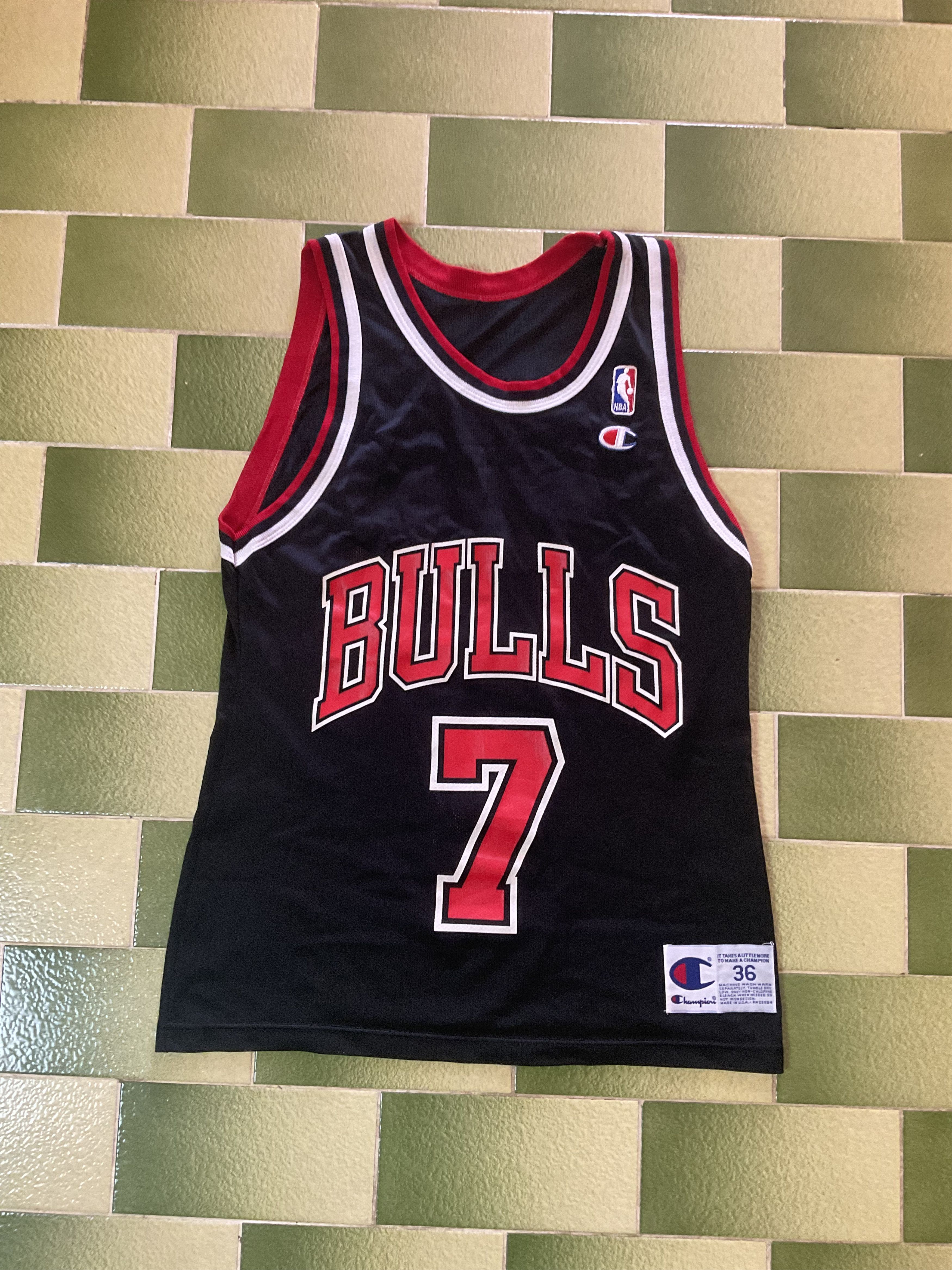 NBA Vintage Champion Chicago Bulls Toni Kukoc NBA Jersey Size US S / EU 44-46 / 1 - 1 Thumbnail