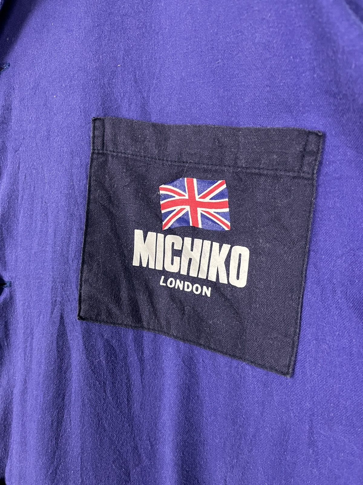 Michiko Koshino × Michiko Koshino London MICHIKO KOSHINO LONDON BUTTON UPS SHIRT SPELL OUT BACKHIT Size US L / EU 52-54 / 3 - 6 Thumbnail