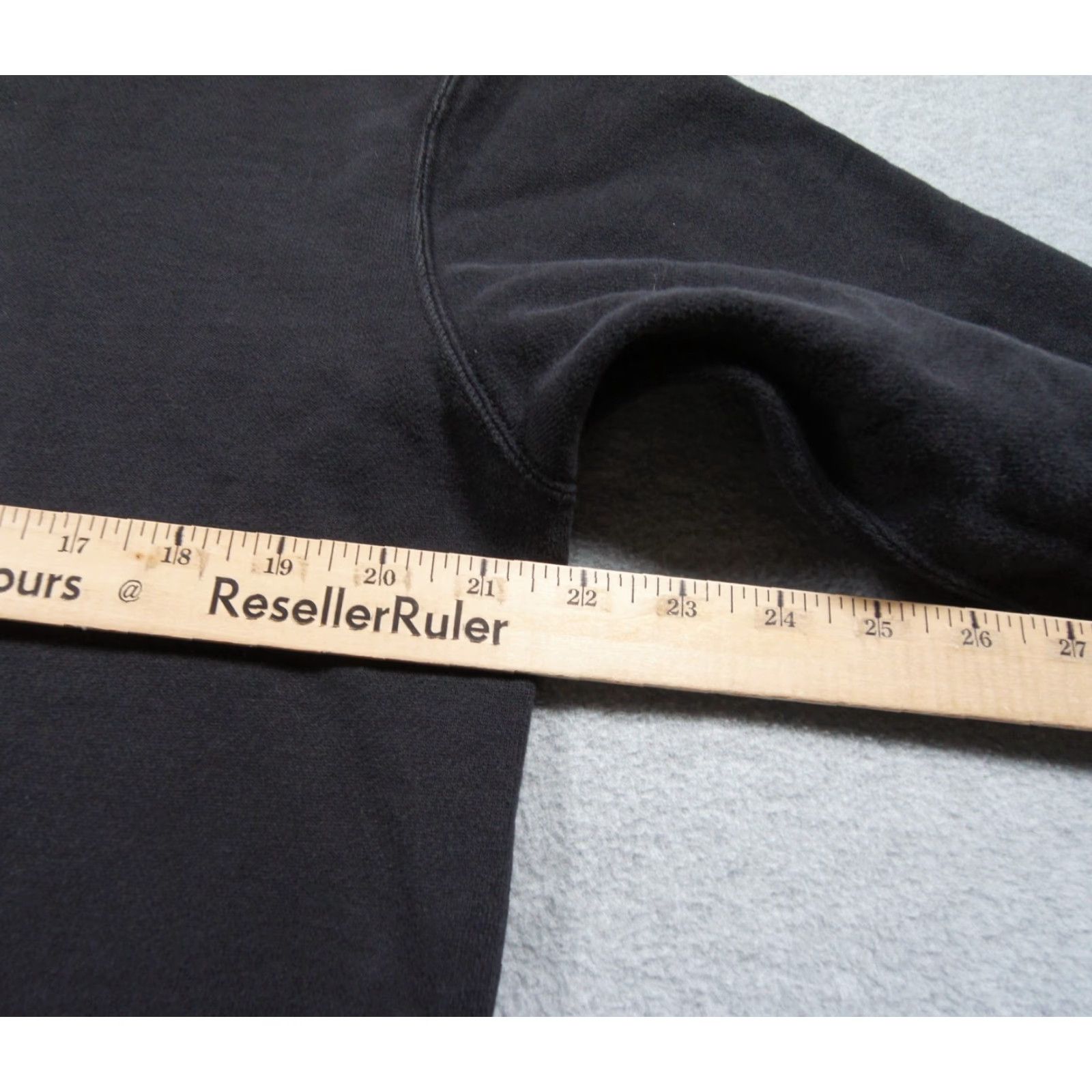 Uniqlo Pokemon Sweatshirt Mens Medium Black Crewneck Uniqlo Meguru Yamaguchi Pikachu Size US M / EU 48-50 / 2 - 7 Thumbnail