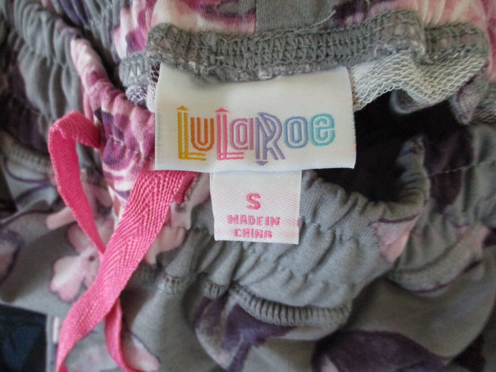 Other LuLaRoe Jax Small NWOT Gray Pink Floral & Stripe Joggers Size 30" / US 8 / IT 44 - 2 Thumbnail
