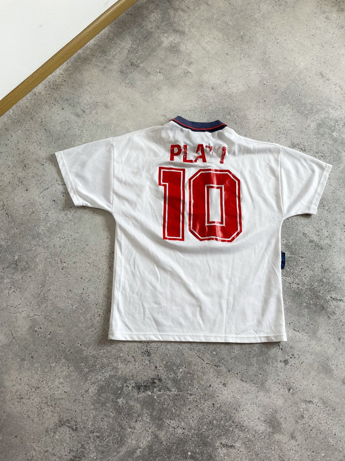 Umbro Vintage Umbro England 1993-1995 Home Soccer Player 10# Platt Size US M / EU 48-50 / 2 - 6 Thumbnail