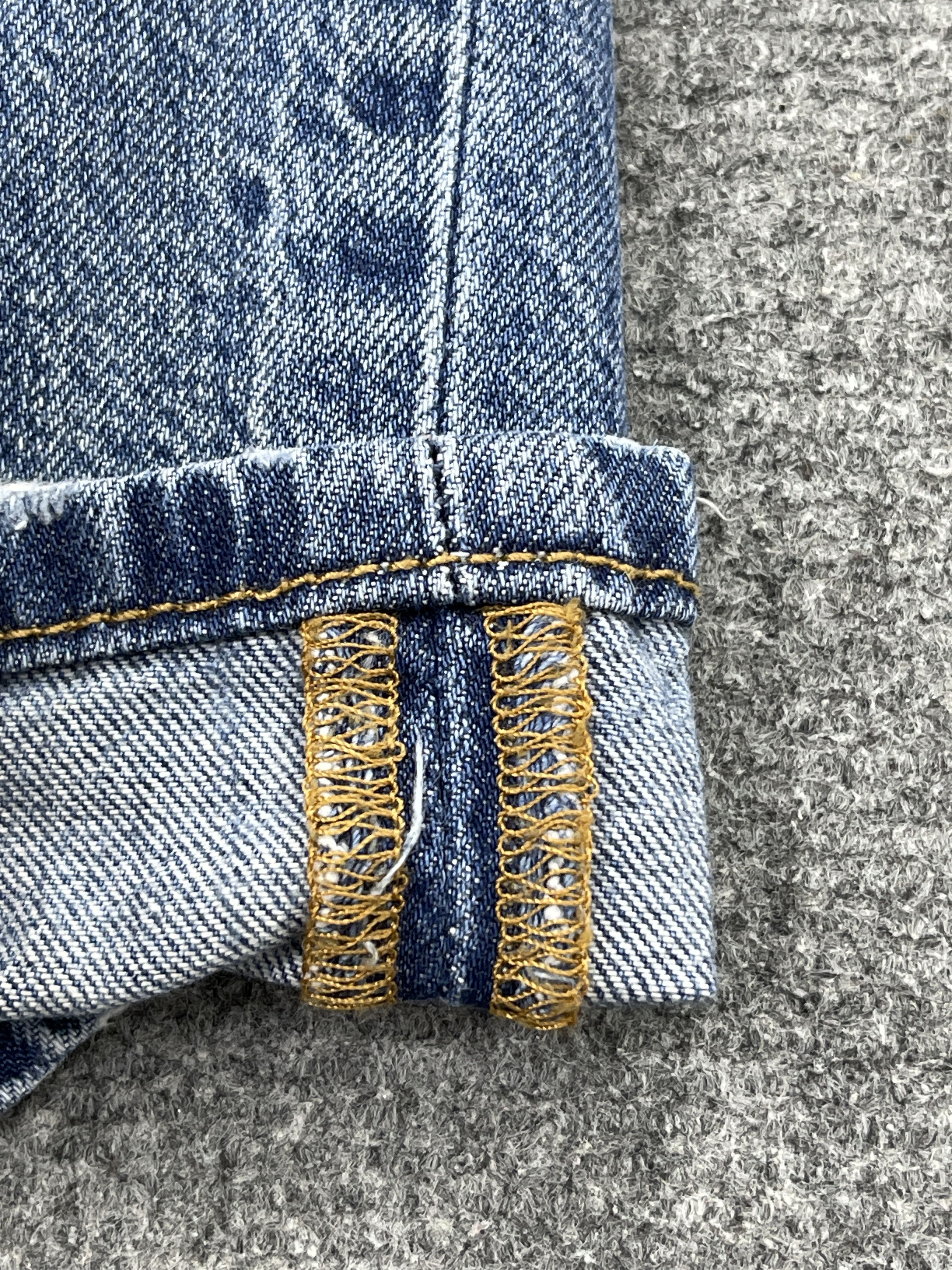 Levi's Vintage Levis 501 Distressed Light Wash Jeans DP2575 Size US 28 / EU 44 - 10 Thumbnail