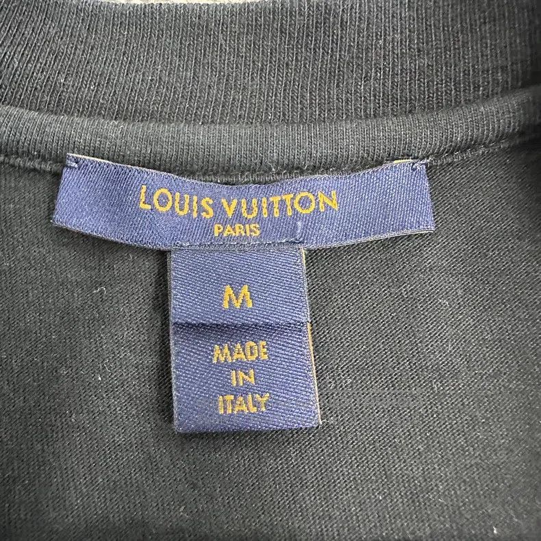 Louis Vuitton Louis Vuitton Black monogrammed chain short sleeves Size US M / EU 48-50 / 2 - 3 Thumbnail