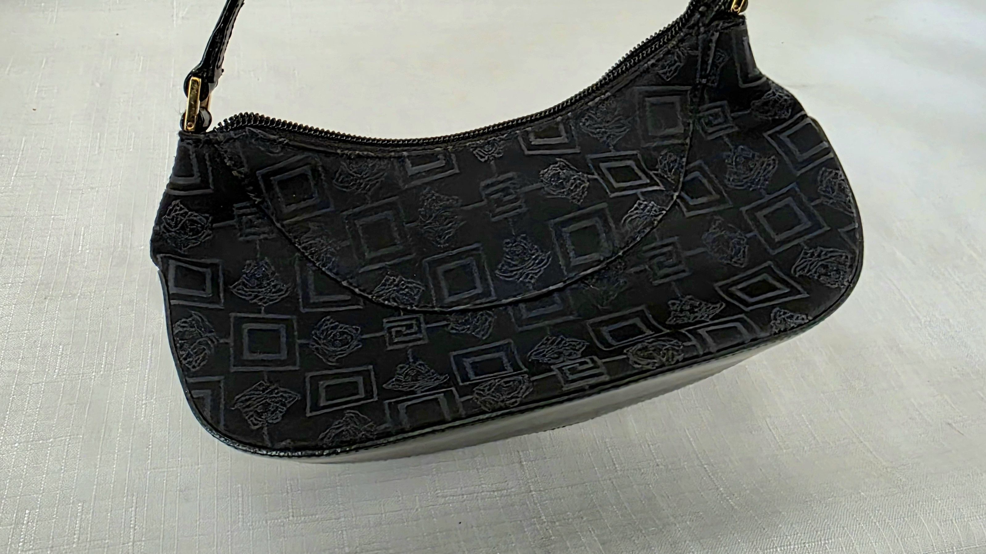 Versace Versace Vintage Canvas Medusa All Over Print Shoulder bag Size ONE SIZE - 7 Thumbnail