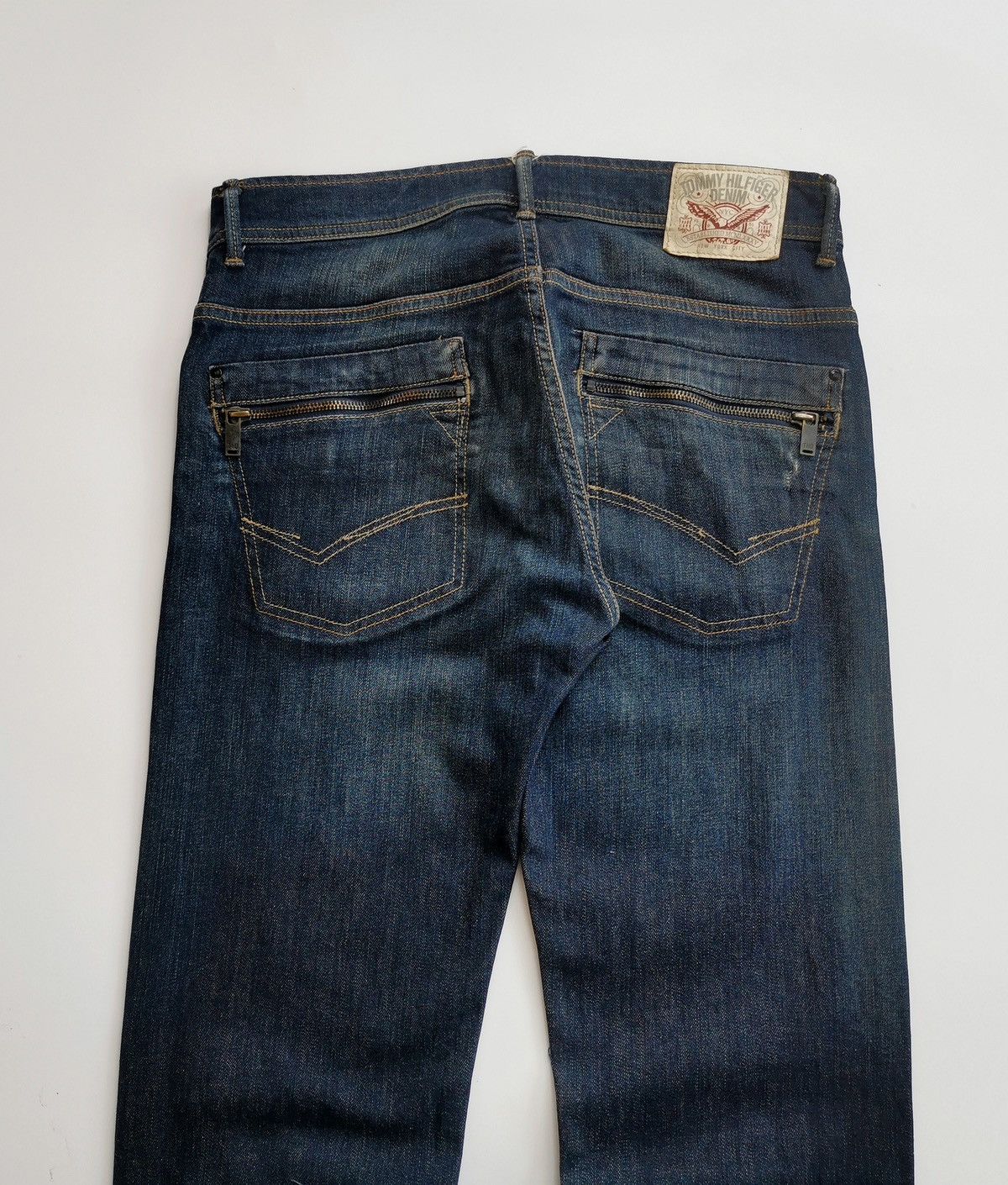 Tommy Hilfiger Tommy Hilfiger Zipper Distressed Jeans Size US 32 / EU 48 - 1 Thumbnail