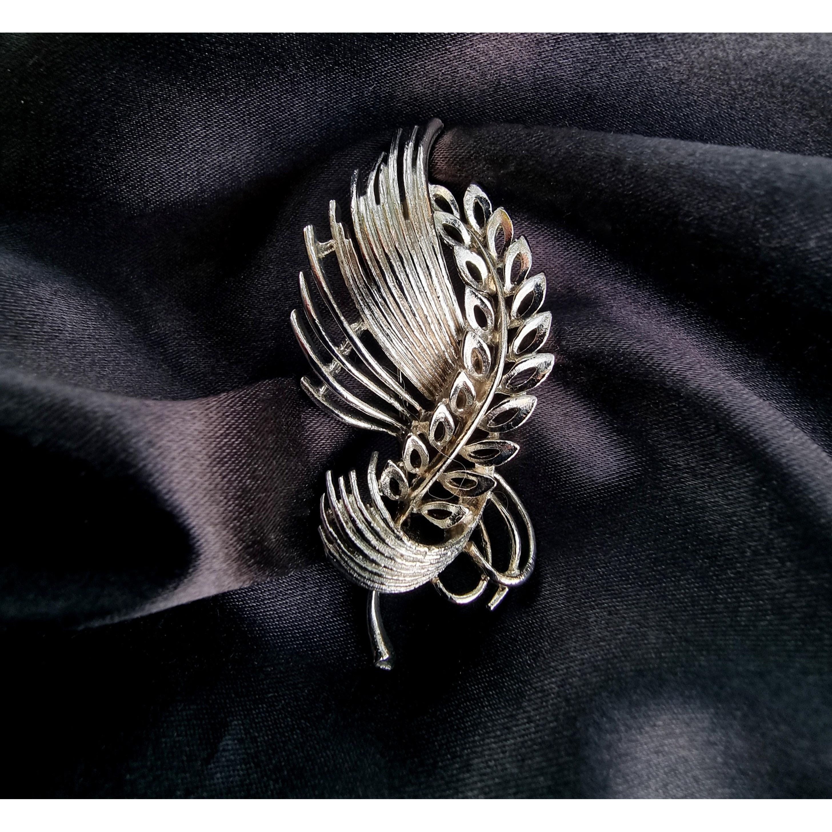 Other Vintage LISNER Signed Wheat Sheaf Leaves Floral Silver Toned Size ONE SIZE - 1 Thumbnail