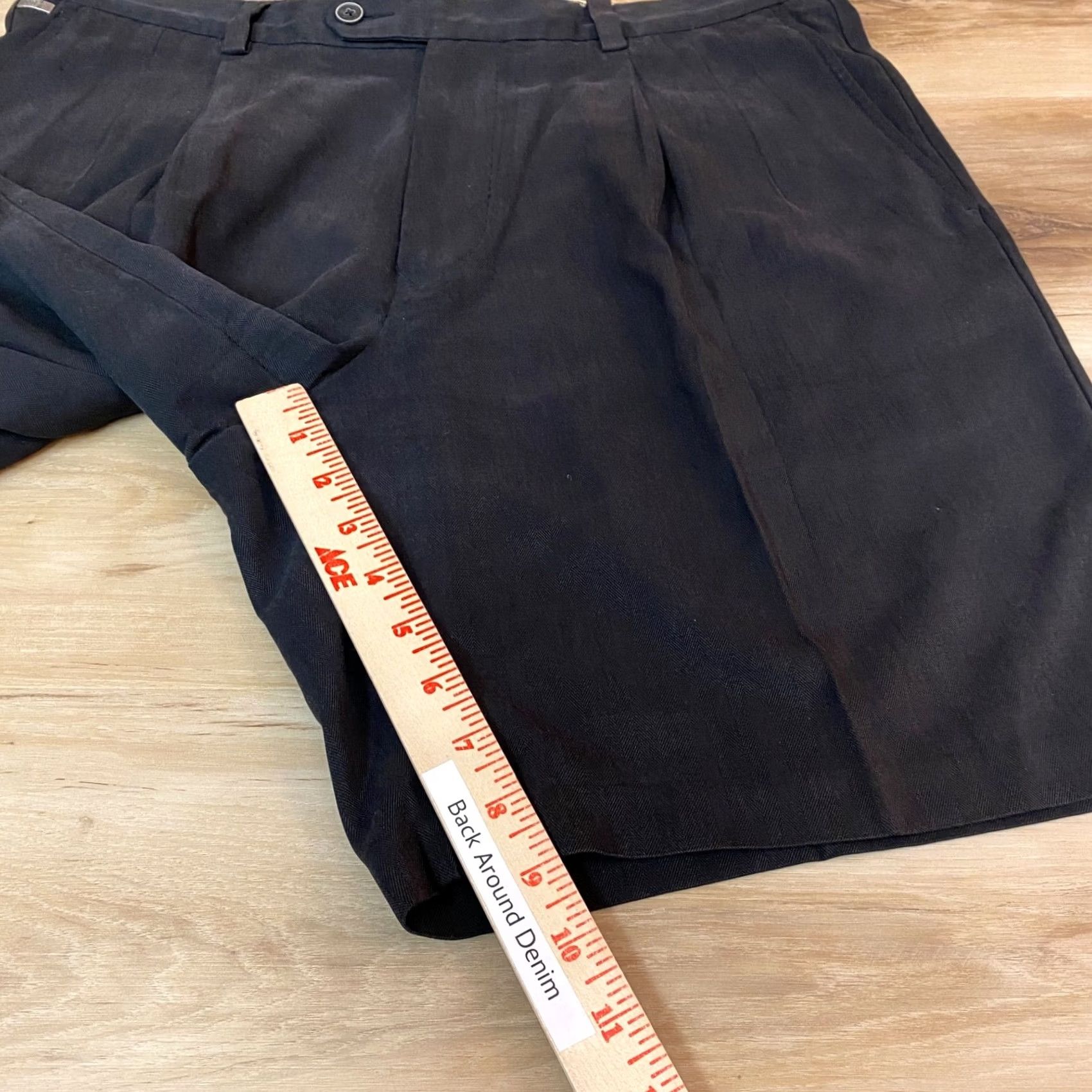 Tommy Bahama Tommy Bahama Shorts Mens 35 Silk Cotton Pleated Faded Black 9" Herringbone Size US 35 - 3 Thumbnail