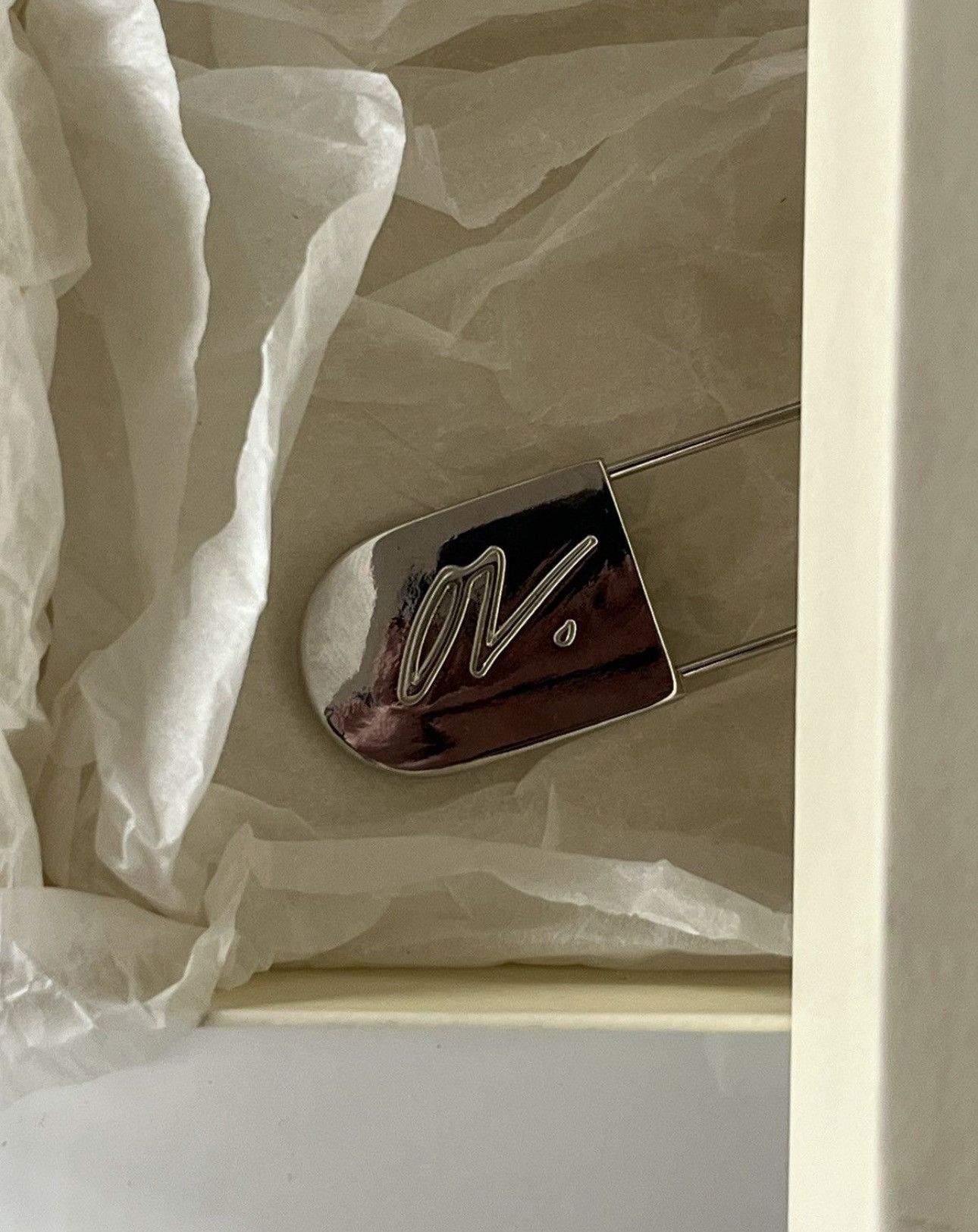 Our Legacy Our Legacy Metal Big Safety Pin Broche Size ONE SIZE - 4 Thumbnail