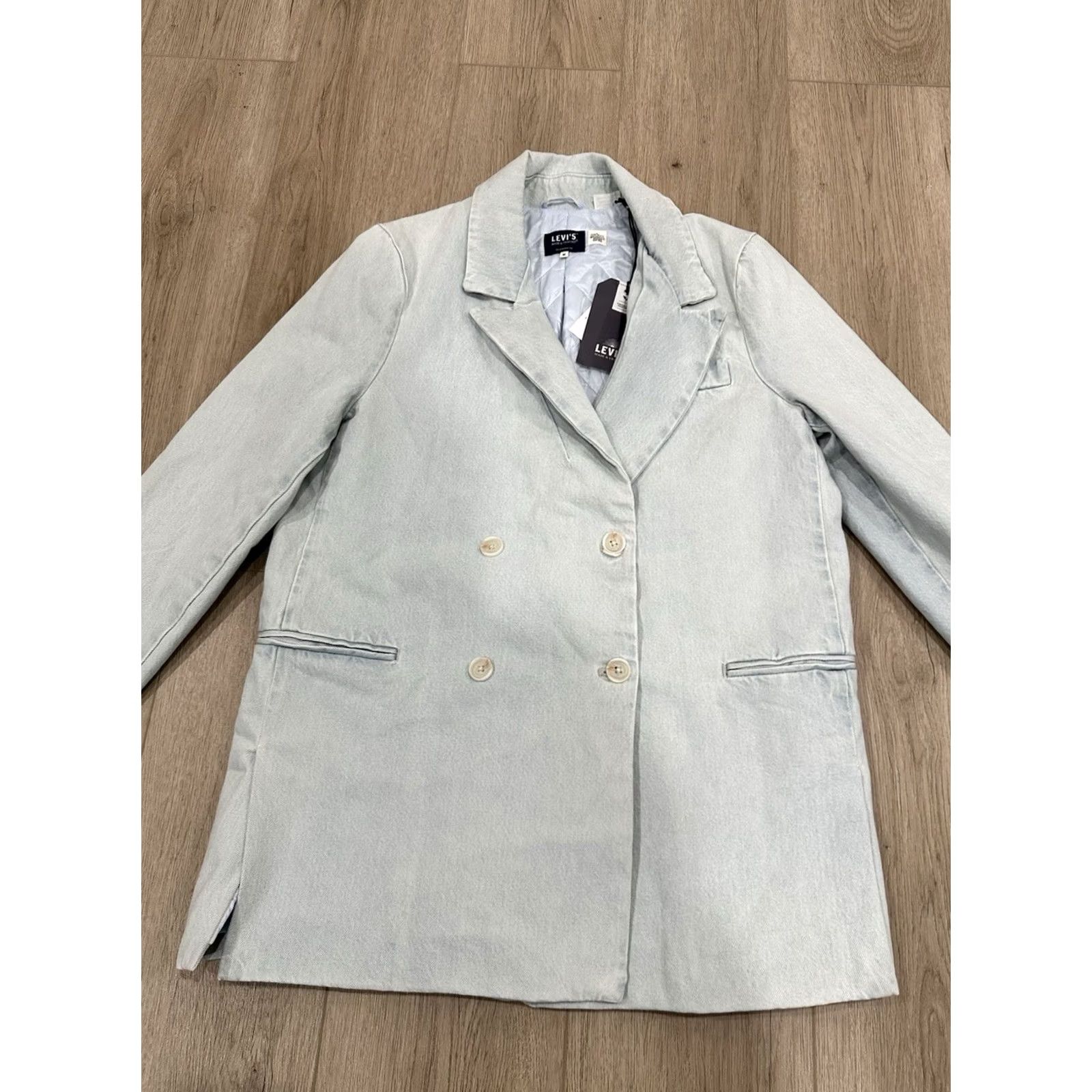 Levi's NWT Levi’s Made & Crafted Light Wash Denim Women’s Jacket Blazer Double Breast M Jacket Women Blue 80s Vintage N/A Size M / US 6-8 / IT 42-44 - 3 Thumbnail
