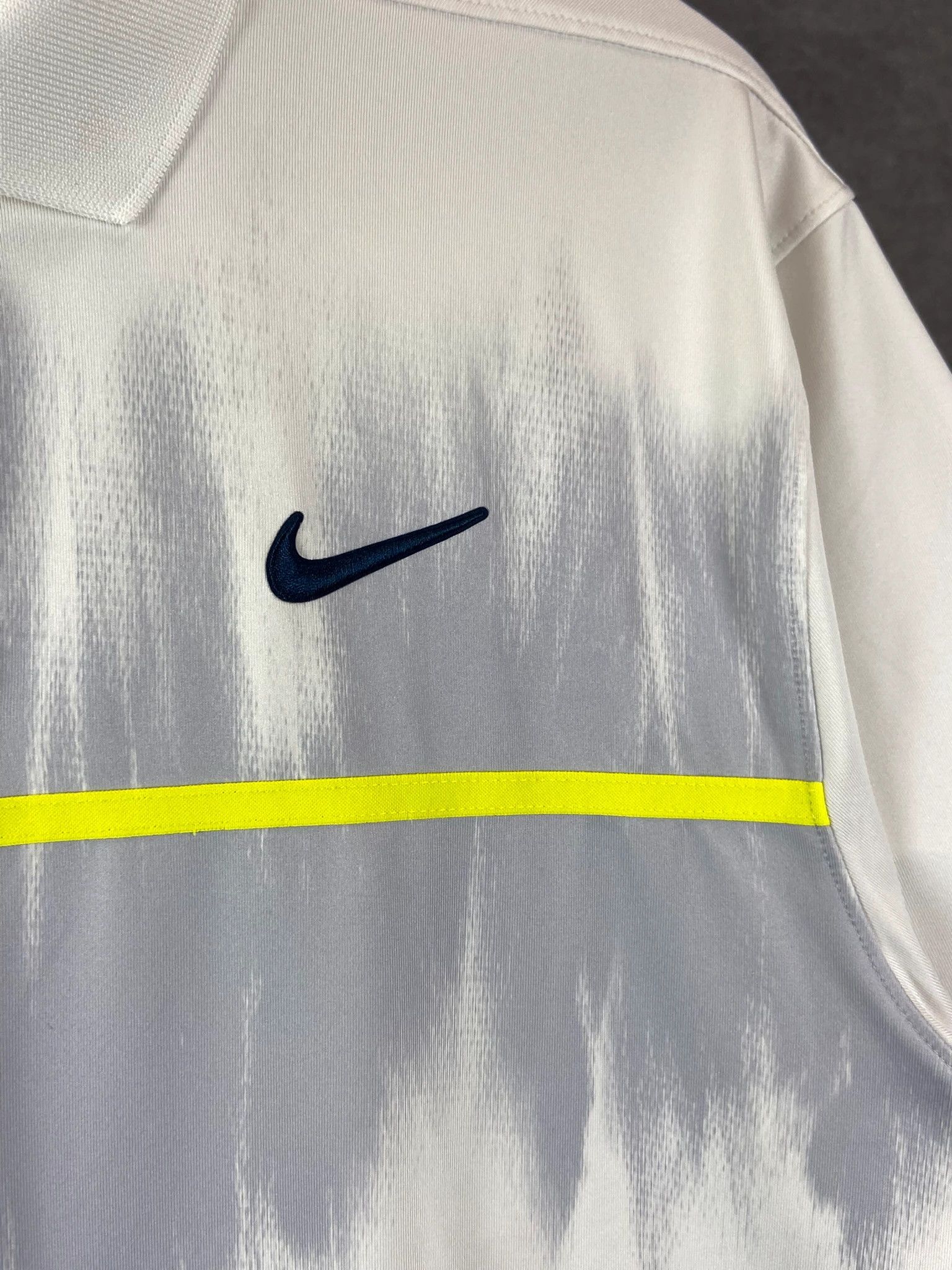 Nike Nike White Sport Polo / Clean Athletic Minimal (M) Size US M / EU 48-50 / 2 - 2 Thumbnail