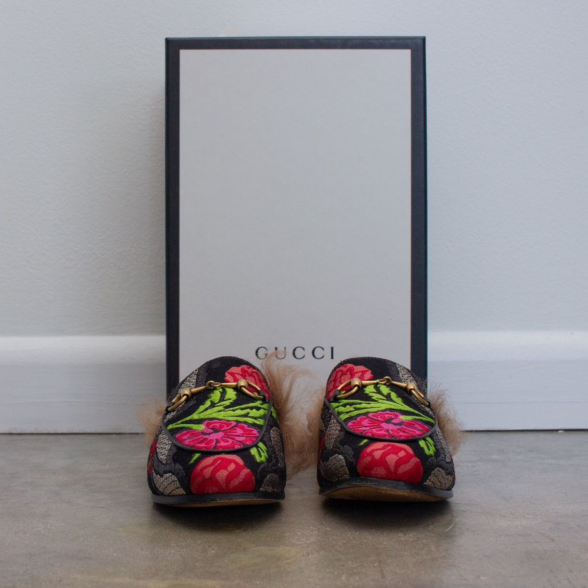 Gucci 920$ GUCCI 454613 Fur Floral Brocade Slippers Size US 7 / IT 37 - 6 Thumbnail
