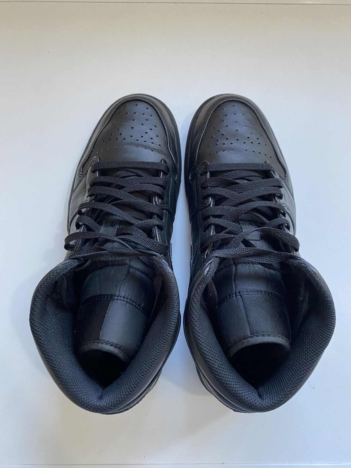 Nike Jordan 1 Mid Triple Black Size US 10 / EU 43 - 10 Thumbnail