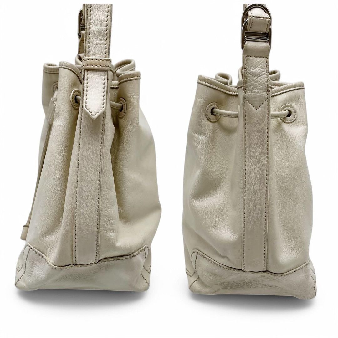 Balenciaga Balenciaga - Bucket Punching Shoulder Bag Drawstring White Size ONE SIZE - 4 Thumbnail