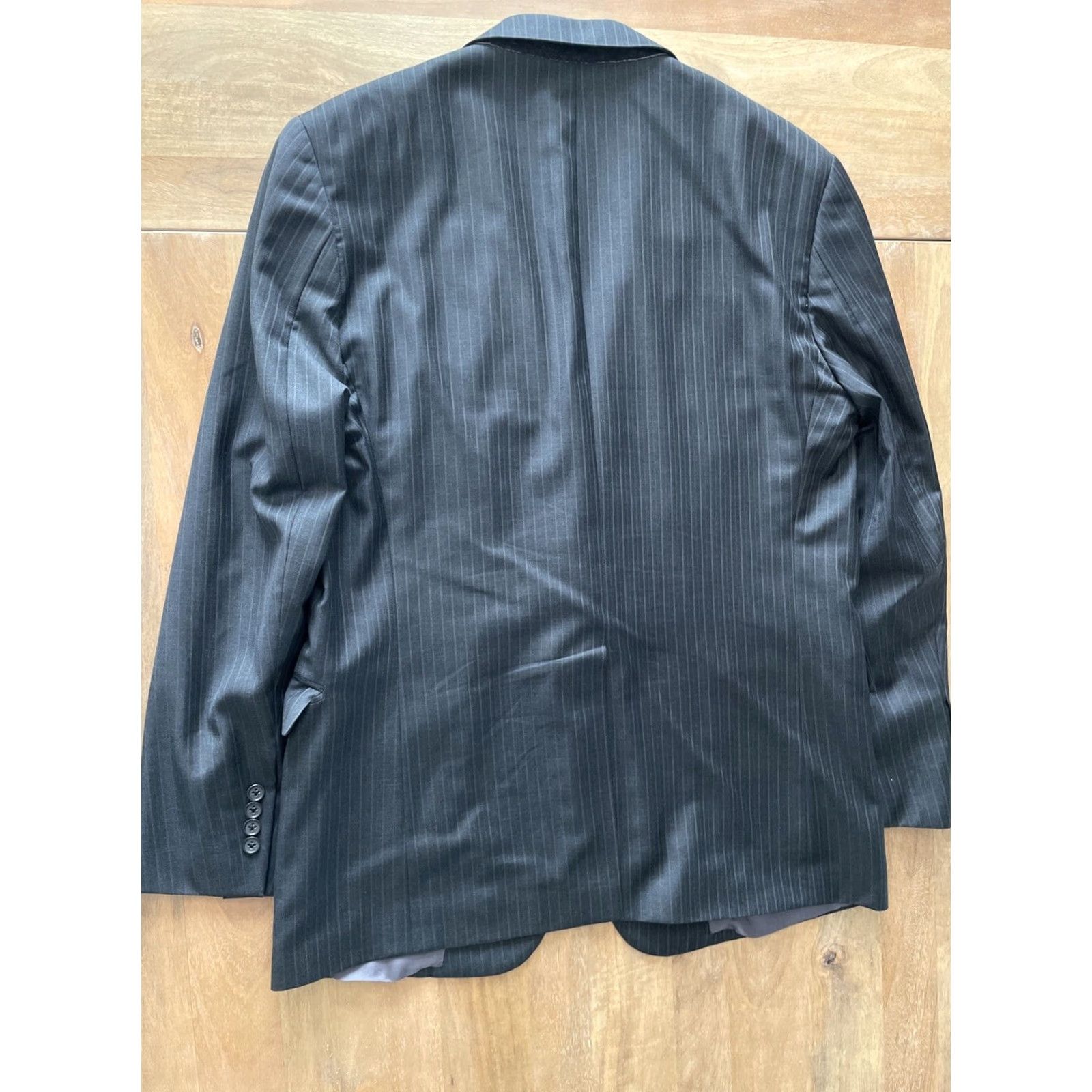 Brooks Brothers Brooks Brothers Sport Coat Gray 44L Wool Pinstripe Single-Breasted Two-Button Classic Dress Coat jacket Men Size US S / EU 44-46 / 1 - 2 Thumbnail