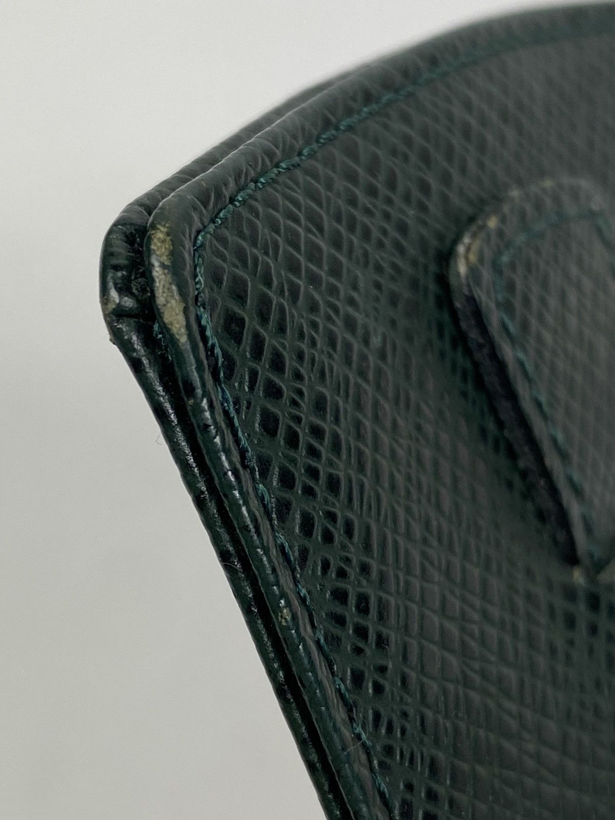 Louis Vuitton Louis Vuitton Taiga Card Holder Size ONE SIZE - 7 Thumbnail