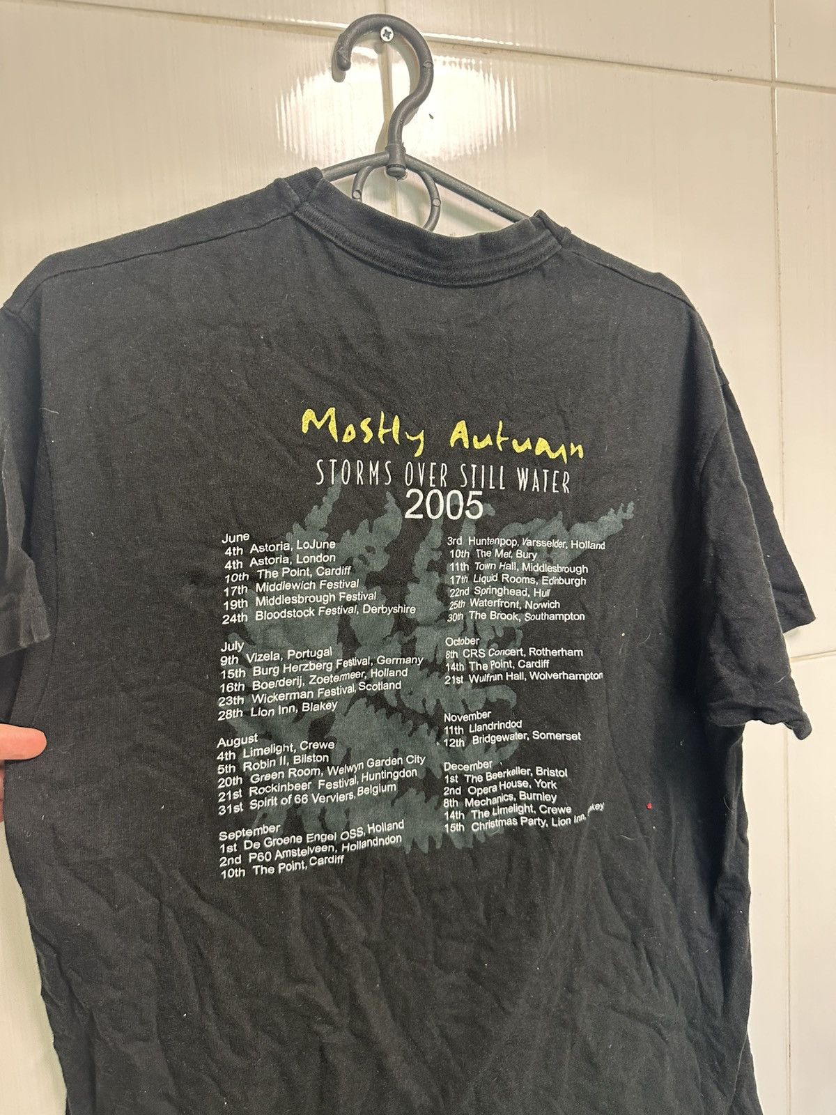 Vintage Mostly autumn tour 2005 storms over still water size L Size US L / EU 52-54 / 3 - 5 Thumbnail