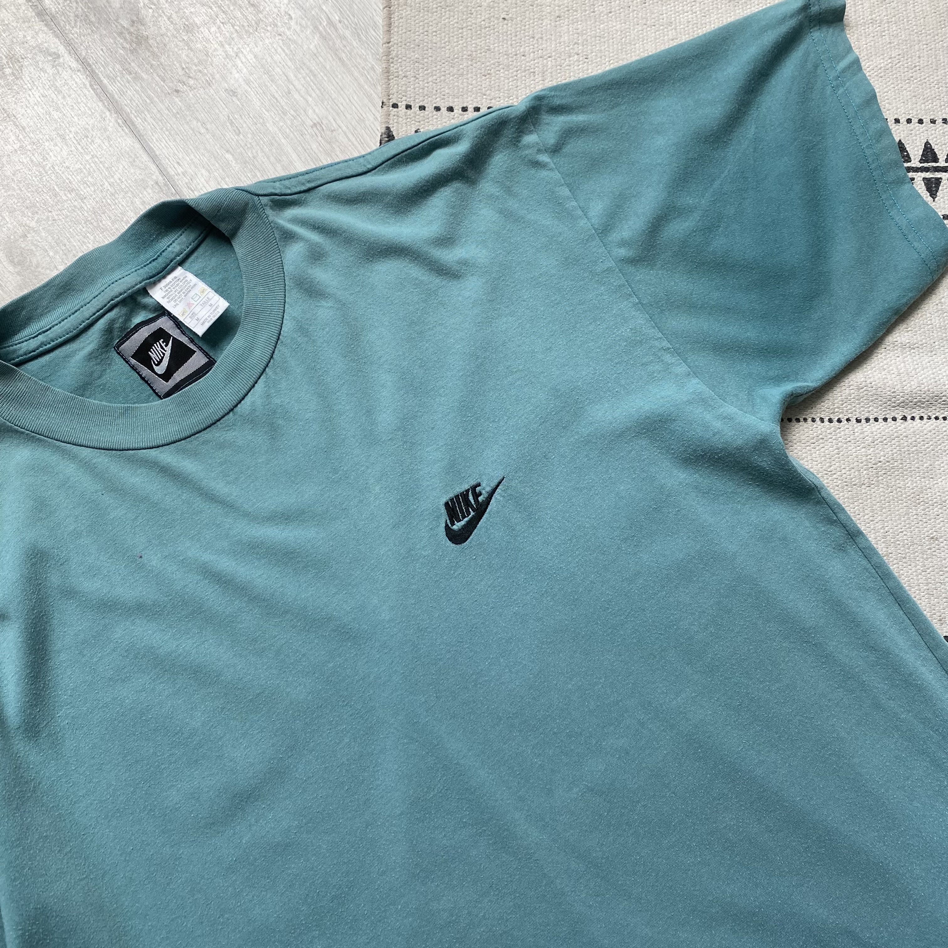 Nike 🗽Vintage 80-90s Nike tee Faded Y2K Size US M / EU 48-50 / 2 - 5 Thumbnail