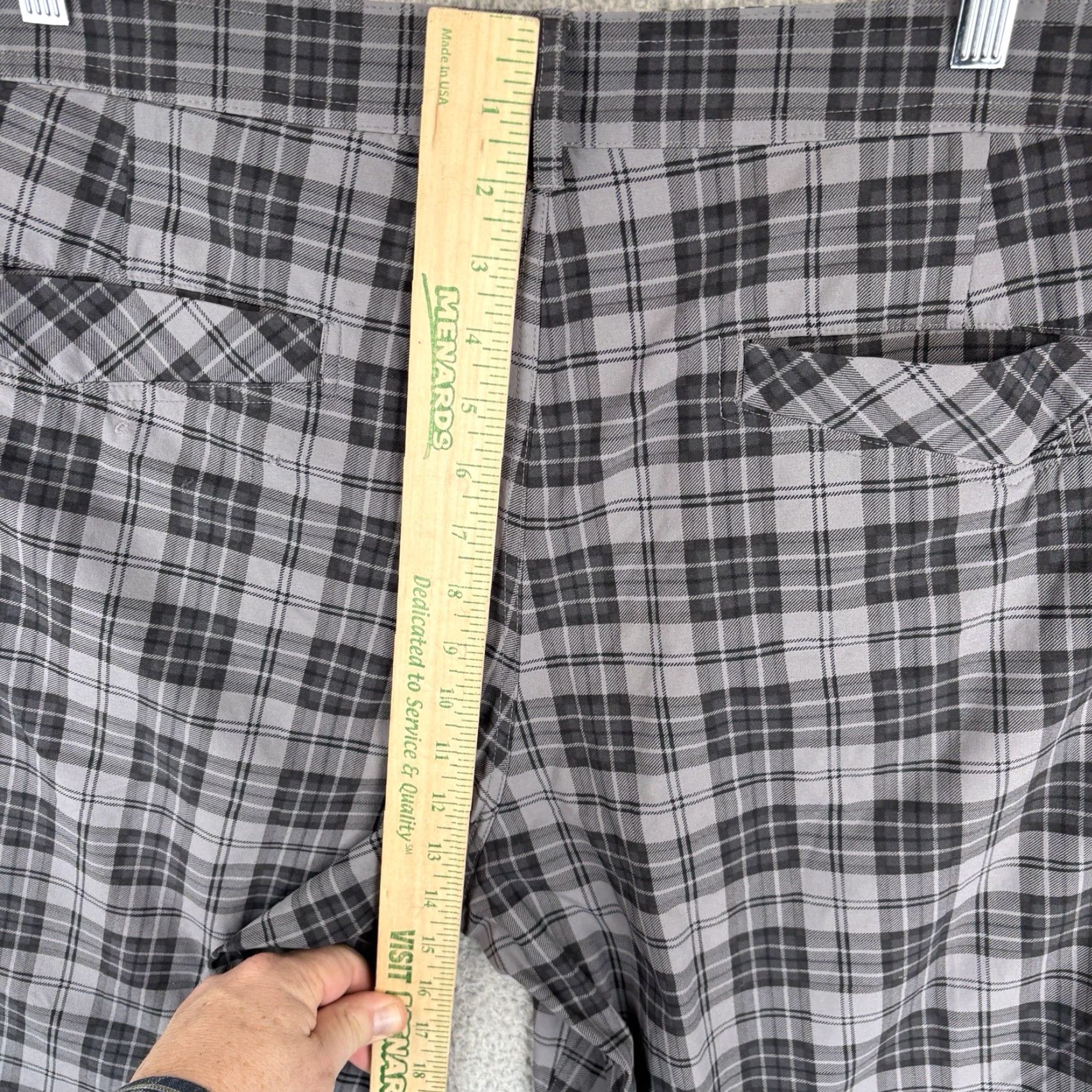Lululemon Lululemon Athletica Shorts Mens 40 Black Gray Tartan Plaid Golf Casual Preppy Shorts Size US 40 / EU 56 - 6 Thumbnail