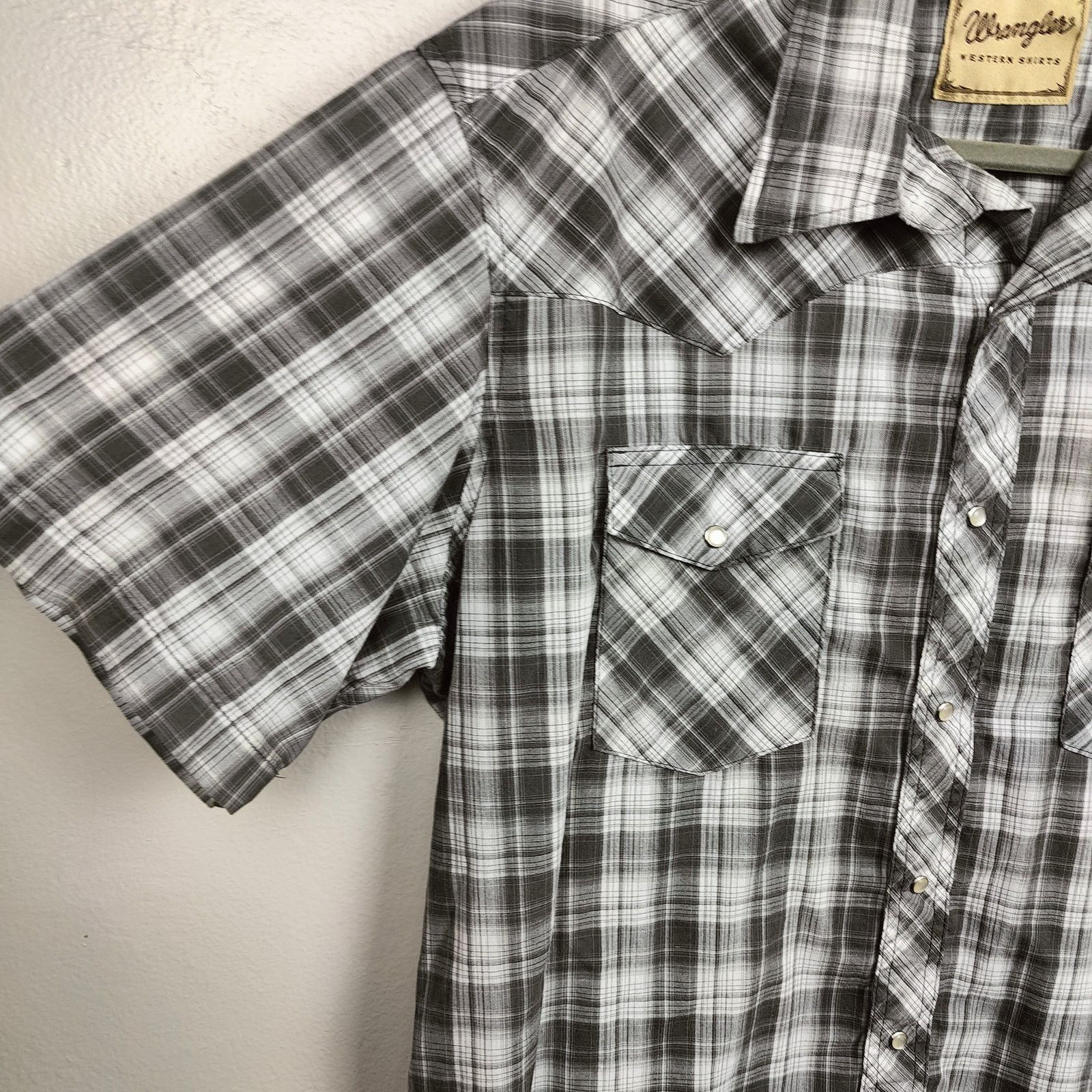 Wrangler Wrangler Western Pearl Snap Shirt Mens XL Gray White Plaid Size US XL / EU 56 / 4 - 2 Thumbnail