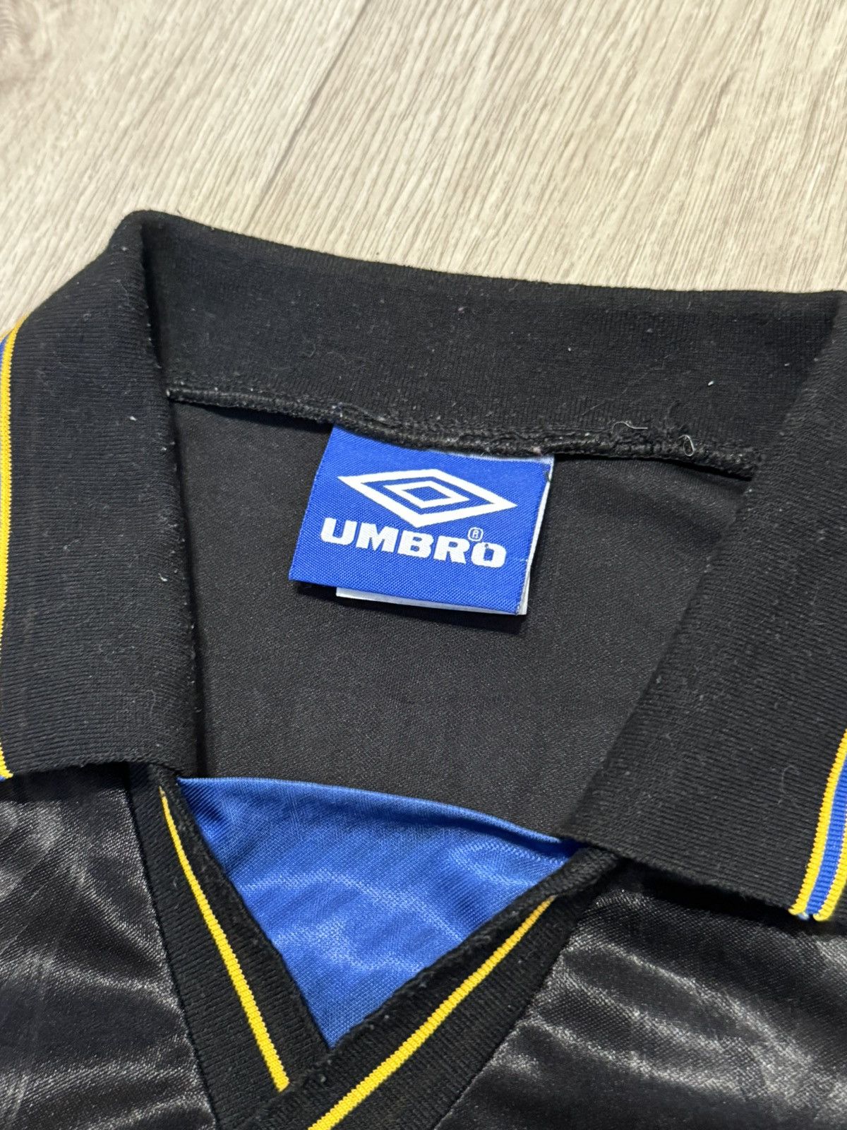 Umbro 🔷Retro Umbro Manchester United 1993/94/95 Soccer jersey🔷 Size US M / EU 48-50 / 2 - 6 Thumbnail